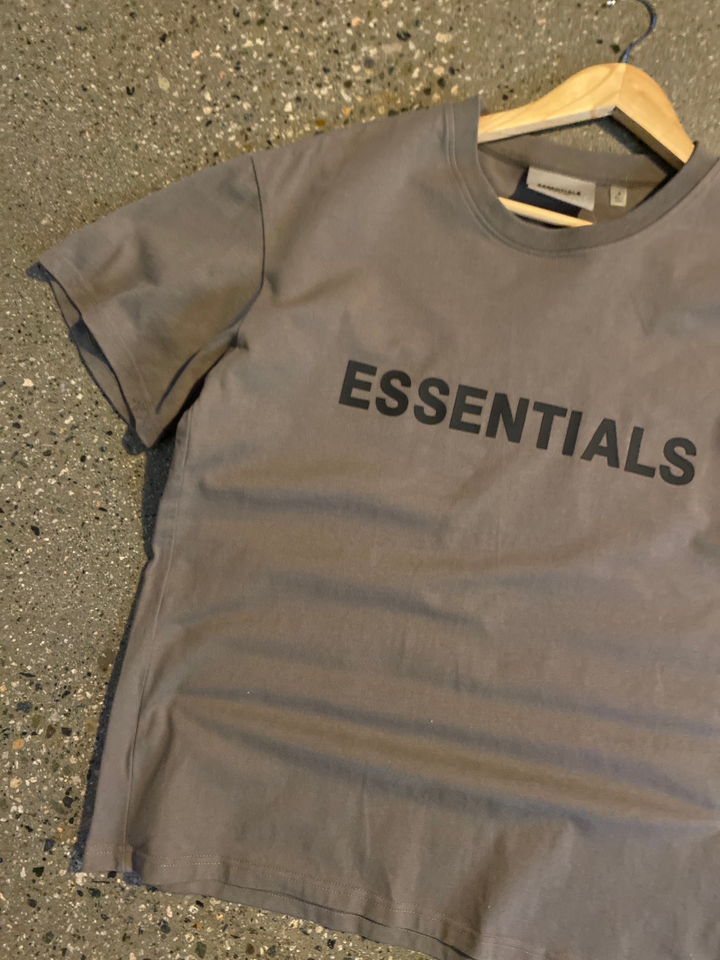 (S/M) Essentials Fear of God Gray Tee