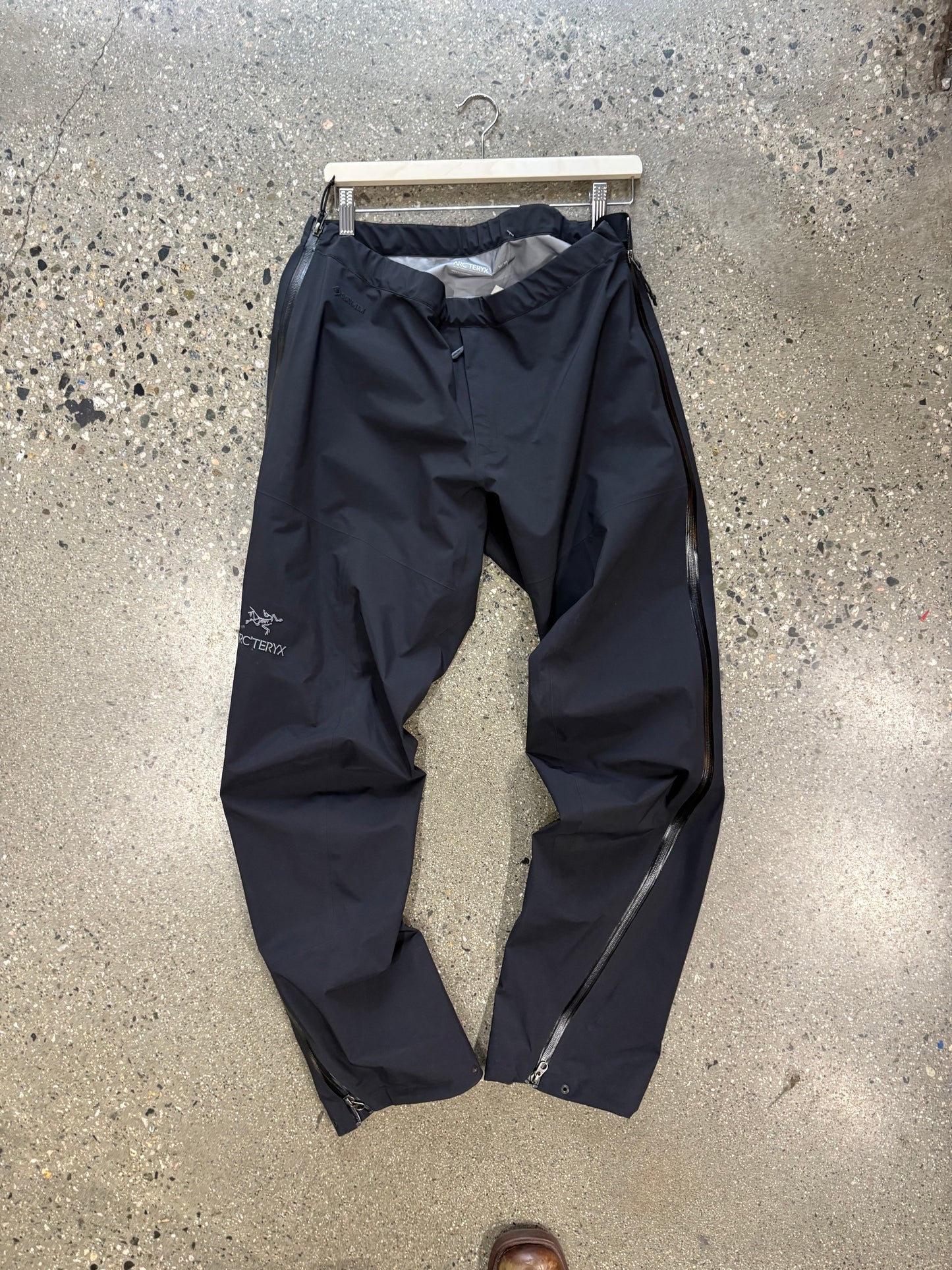 (Mens M) Arcteryx Beta Goretex Pants