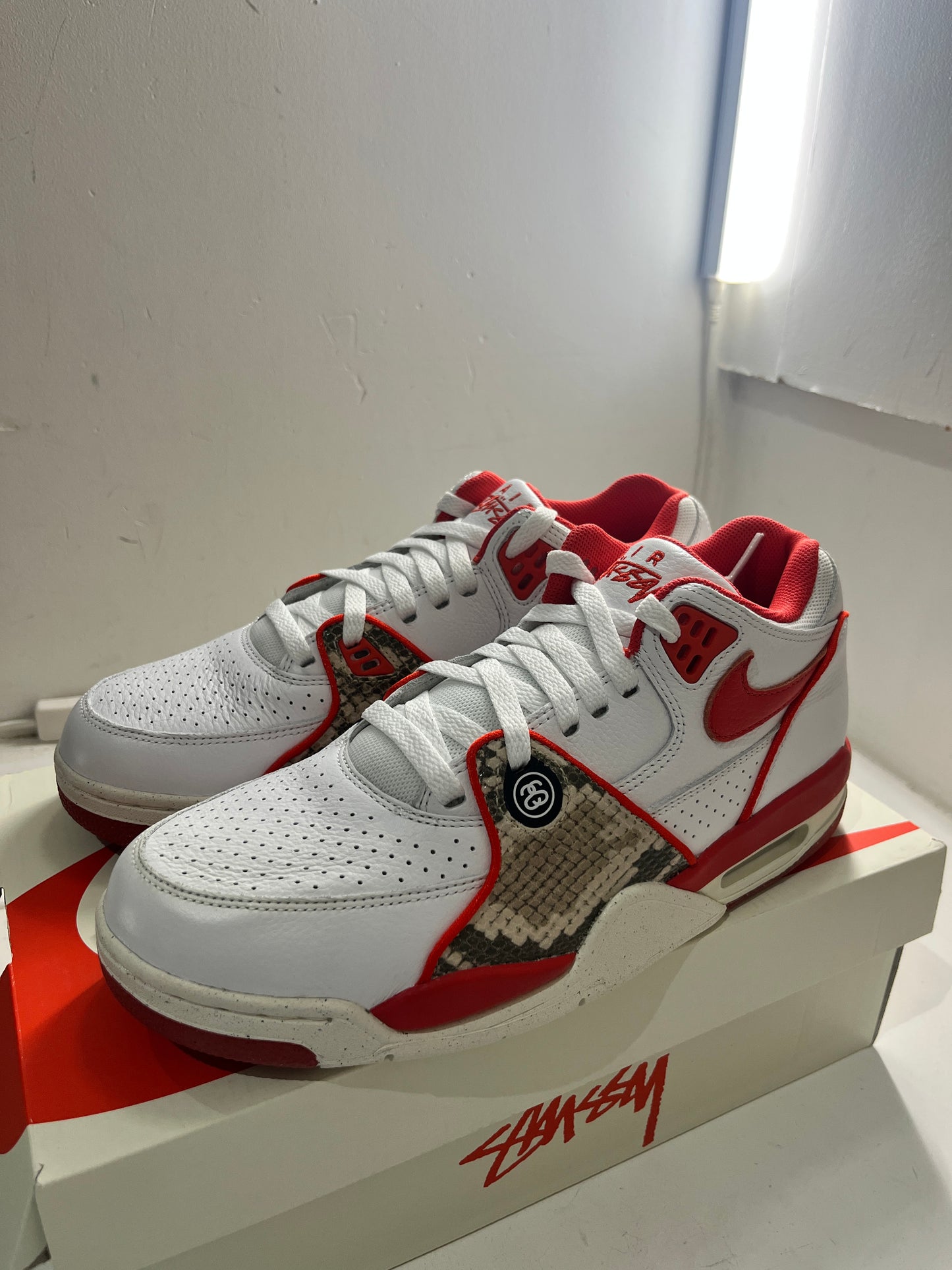 (Size 8.5 US Men’s ) Nike x Stussy Air Flight 89 Low