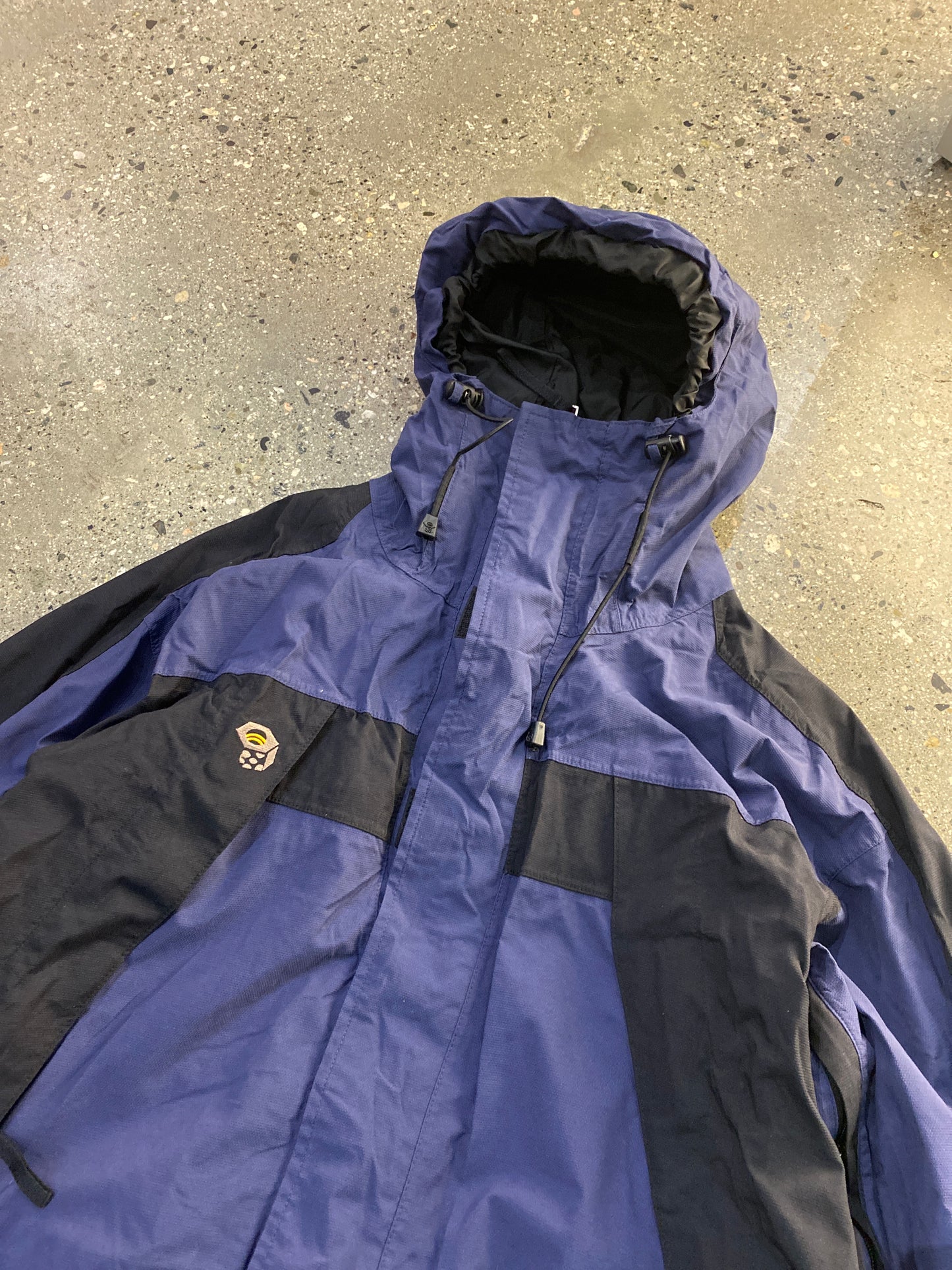 (L/XL) FW9 - Mountain Hardwear Rain Jacket