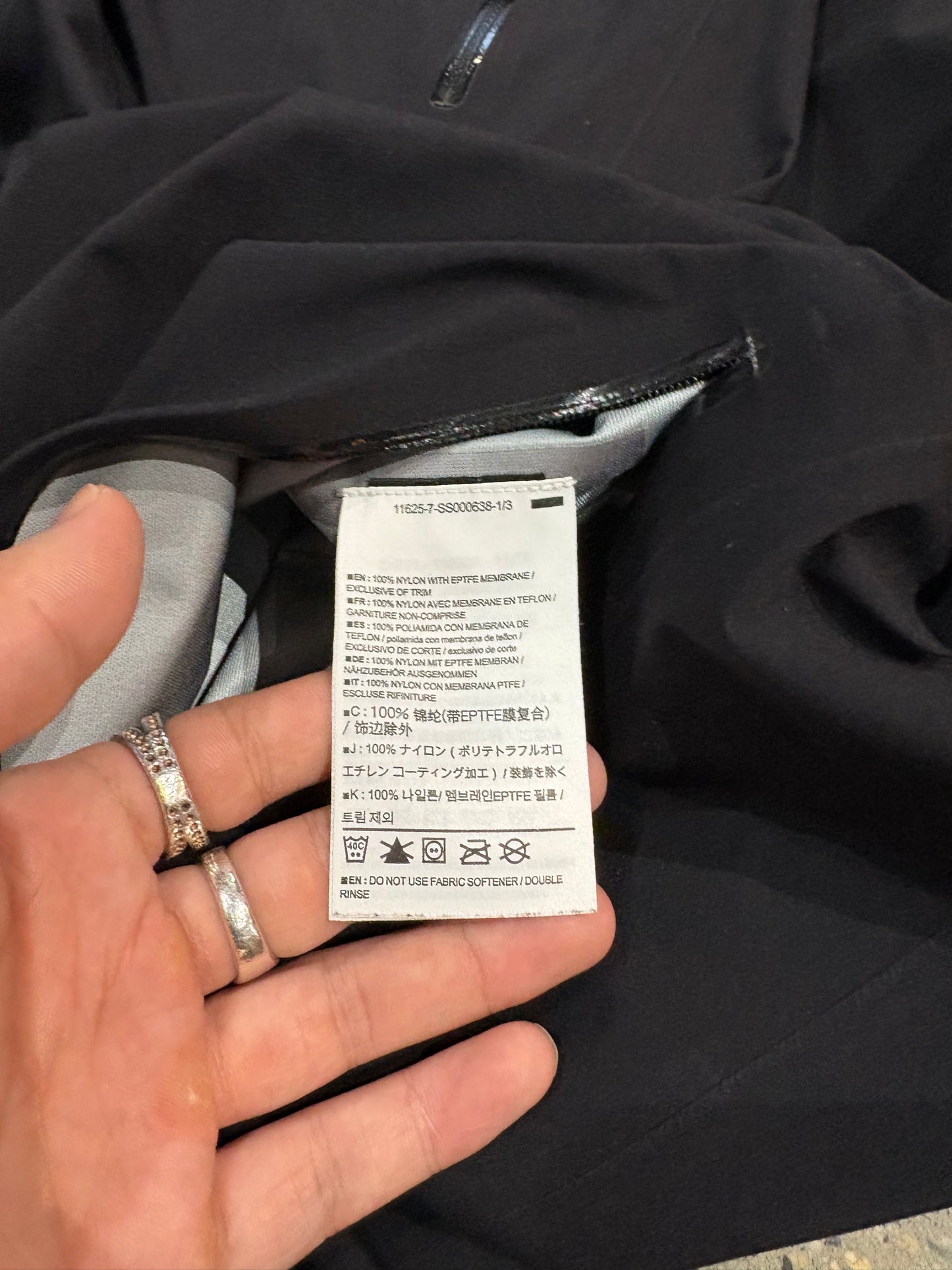 (S) Canada Goose Rain Jacket