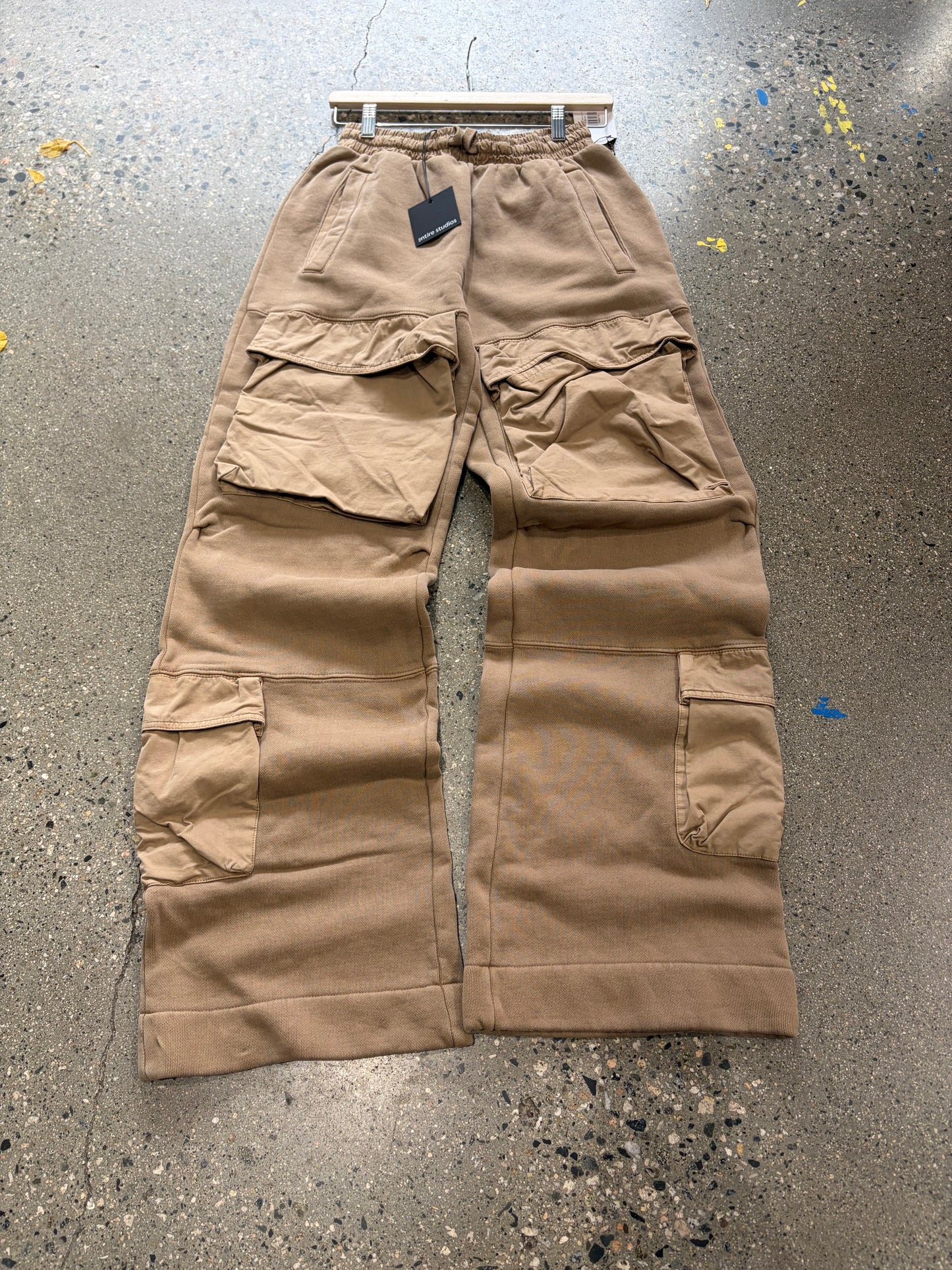 (S) BNWT EntireStudios Utility Cargo Sweats Cork Color ( Retails for $215 CAD)
