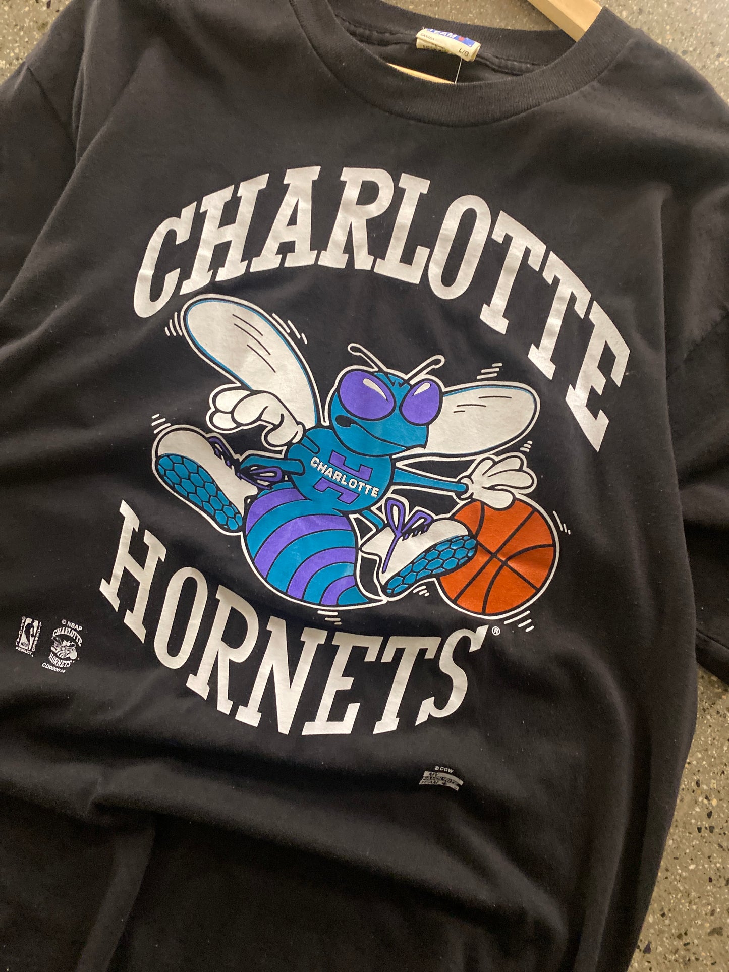 (L) 90s Charlotte hornet tee