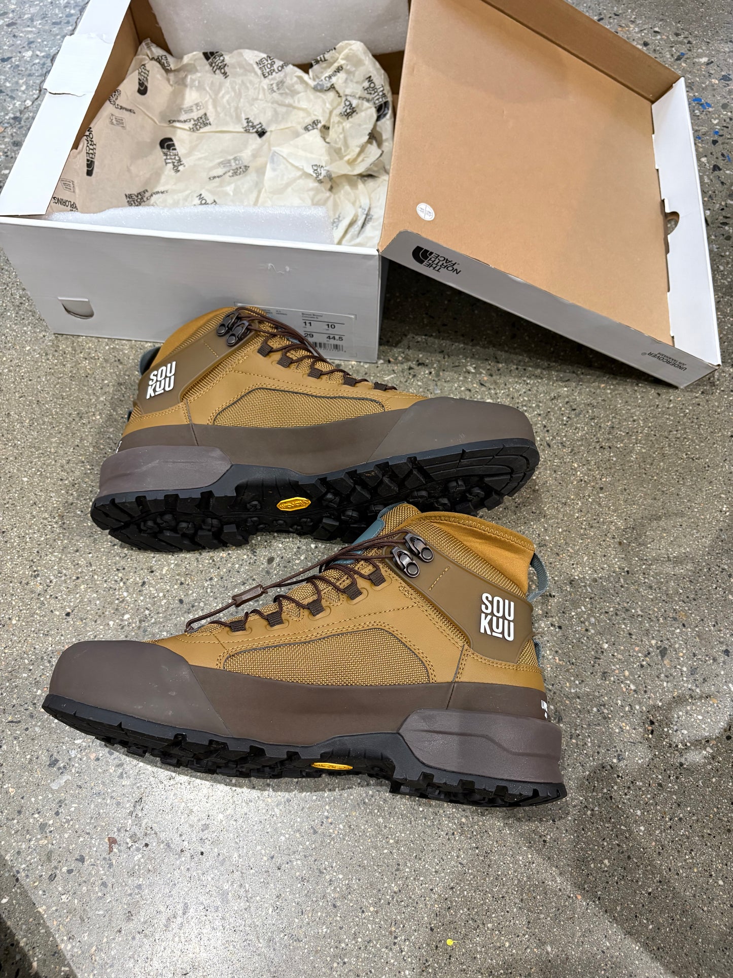 (US11) Undercover x TNF Boot