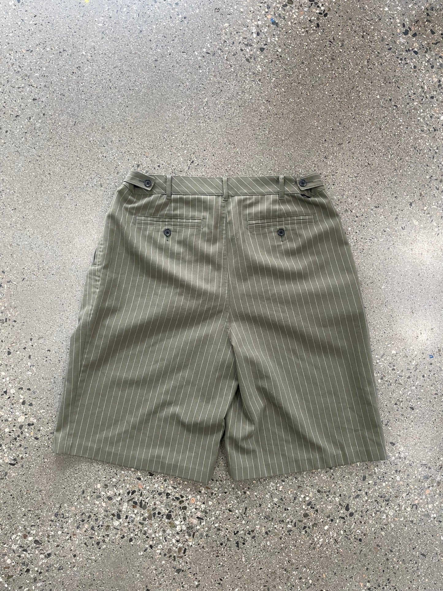 (34”) Stussy Baggy Pinstripe Shorts