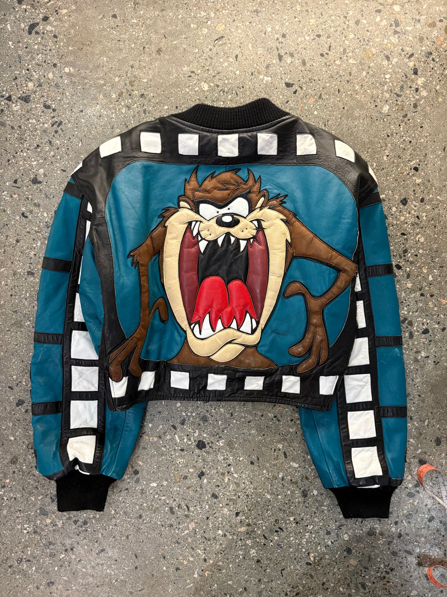 (XS) Vintage Rare Taz Leather Jacket Cropped