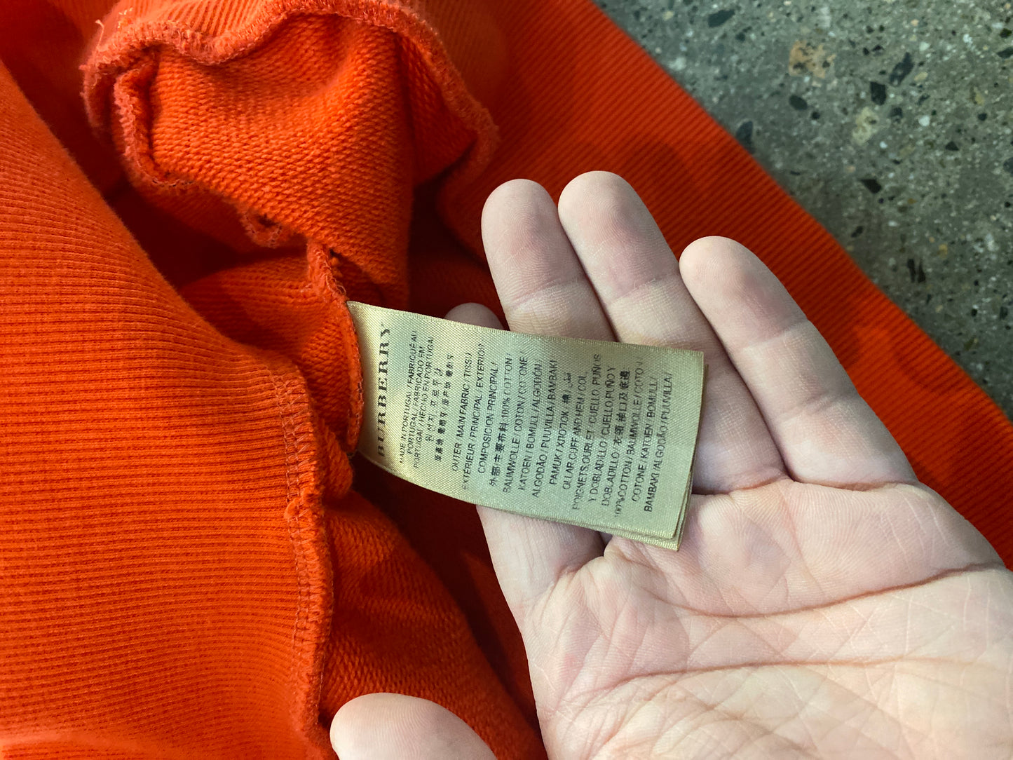 (XS) uvic3 - authentic burberry crew