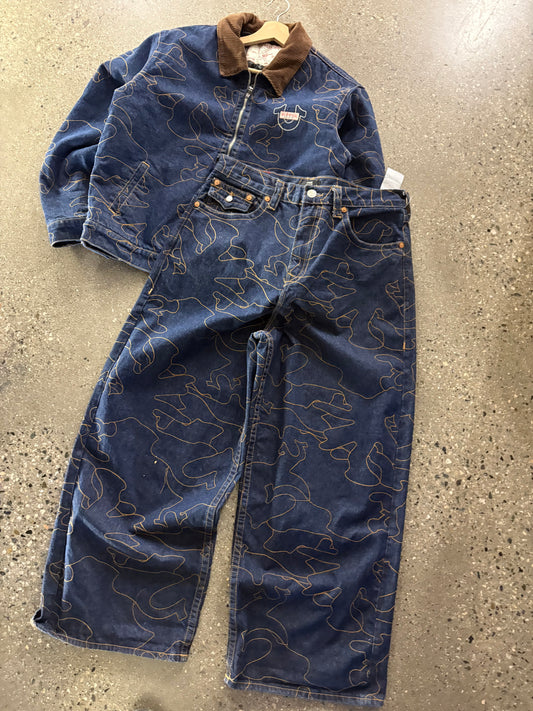 (M/34”)True Religion All Over Embroider Stitch Denim Set