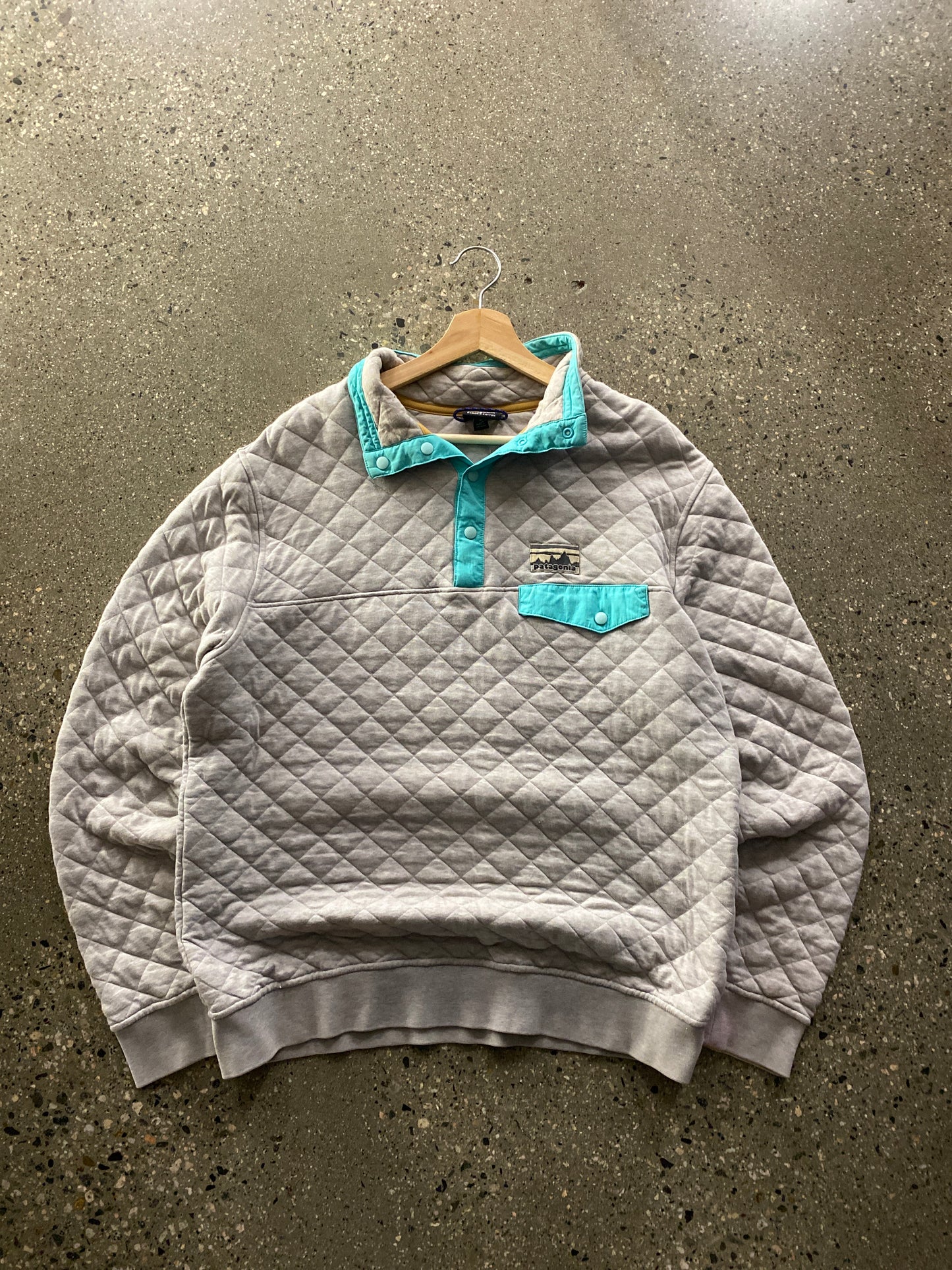 (M/L) Quilted Patagonia Snap Fleece