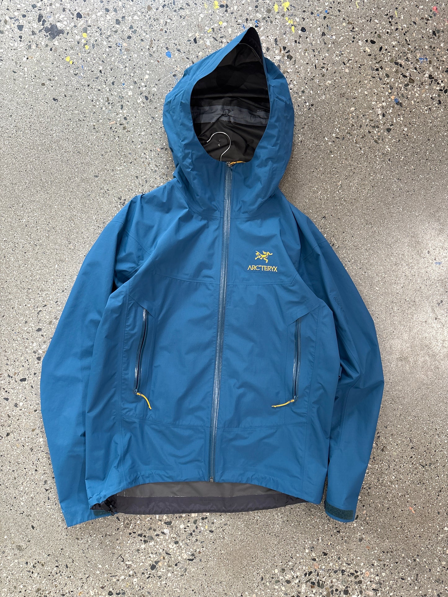(M) Arcteryx Beta SL Goretex Jacket