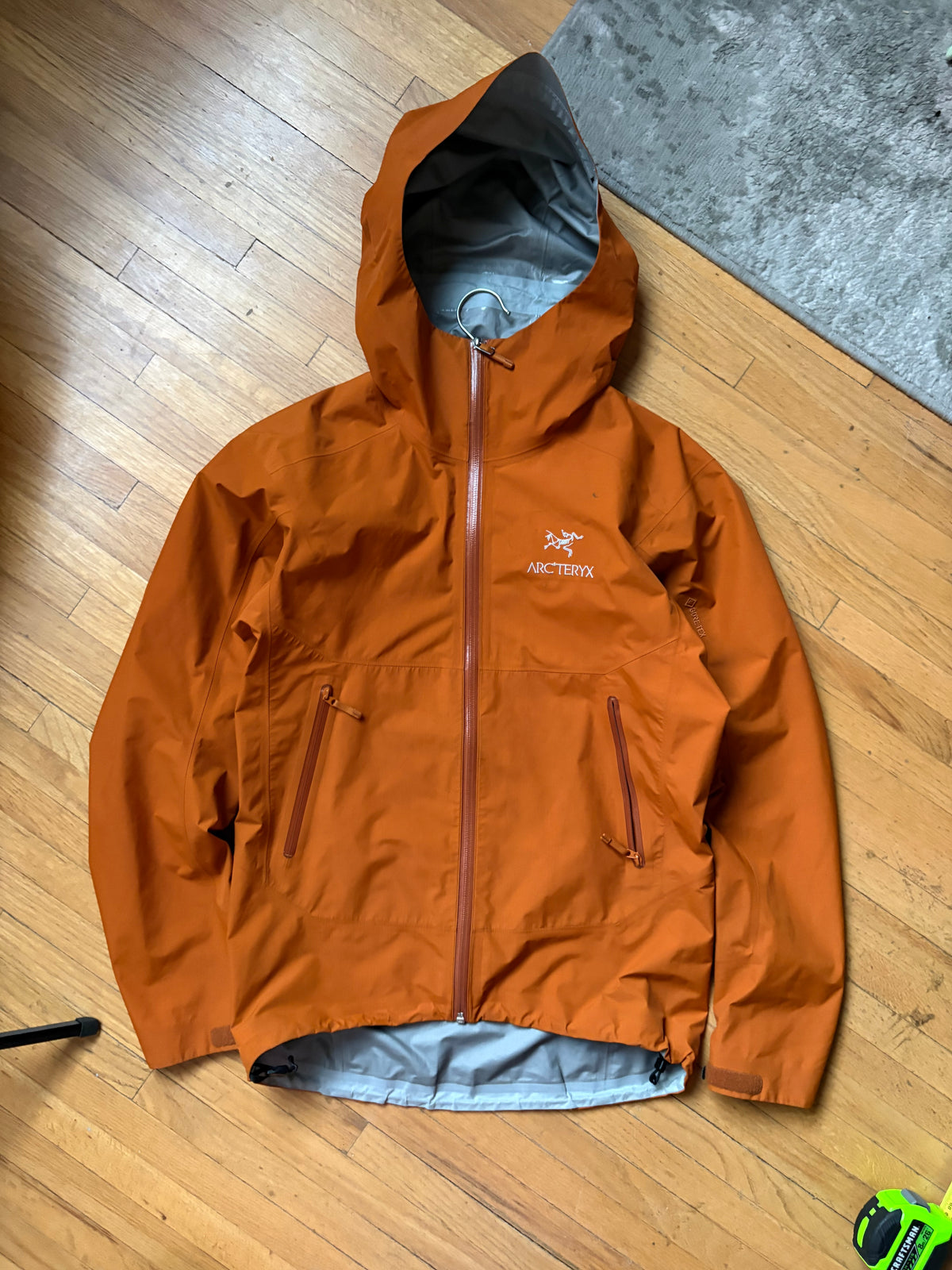 (XS/S) Arcteryx Zeta SL Orange