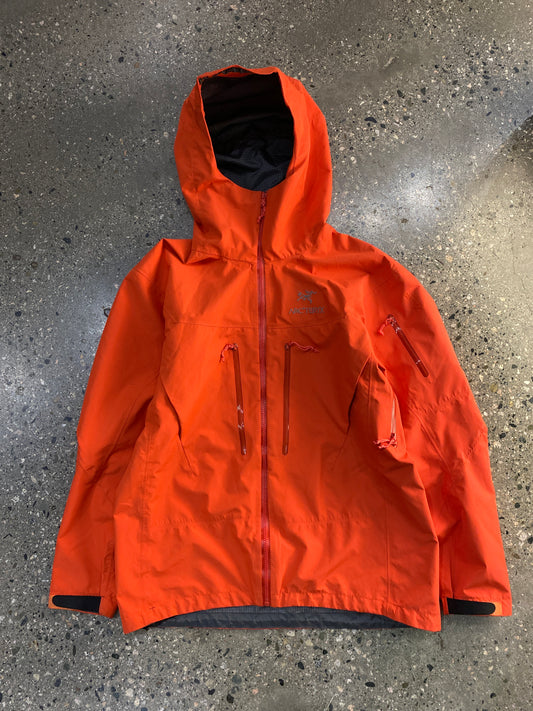 (L) FW23 - Arc’teryx Alpha SV Goretex