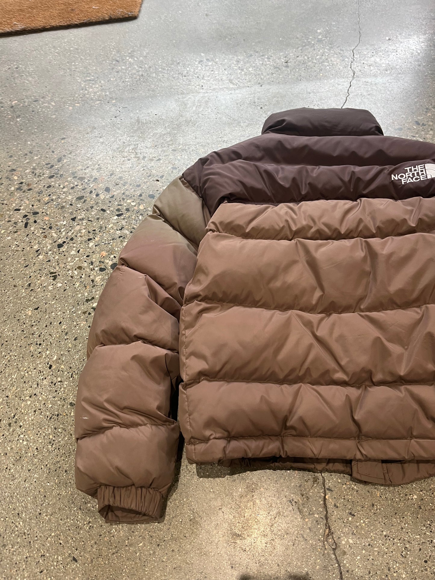 (S) North Face Brown 700 Nuptse