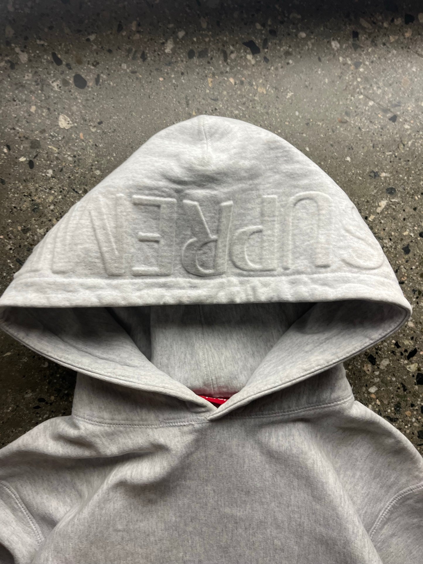 (M) Supreme Arch Hoodie Embossed