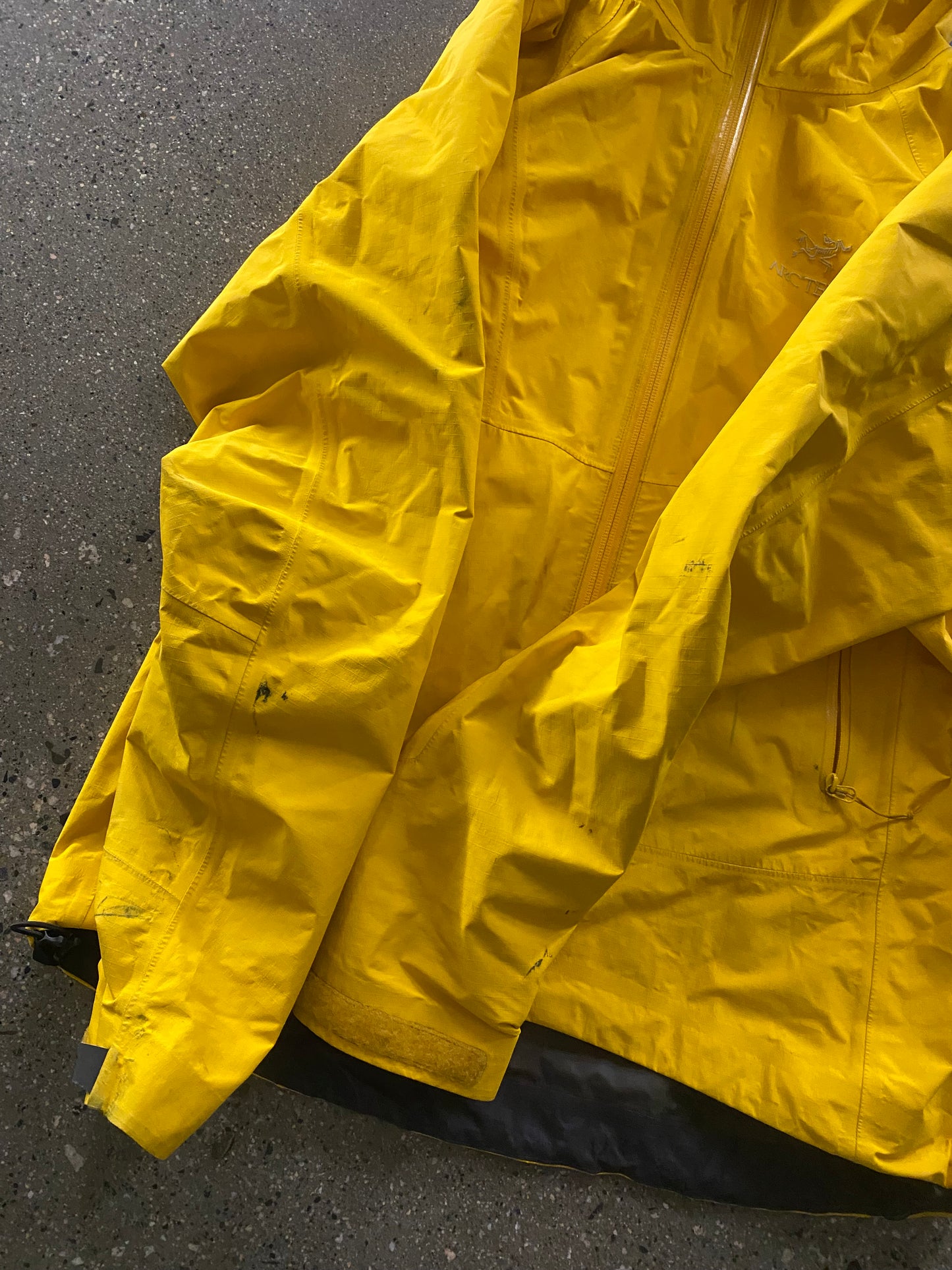 (Womens S) Arcteryx Beta SL yellow