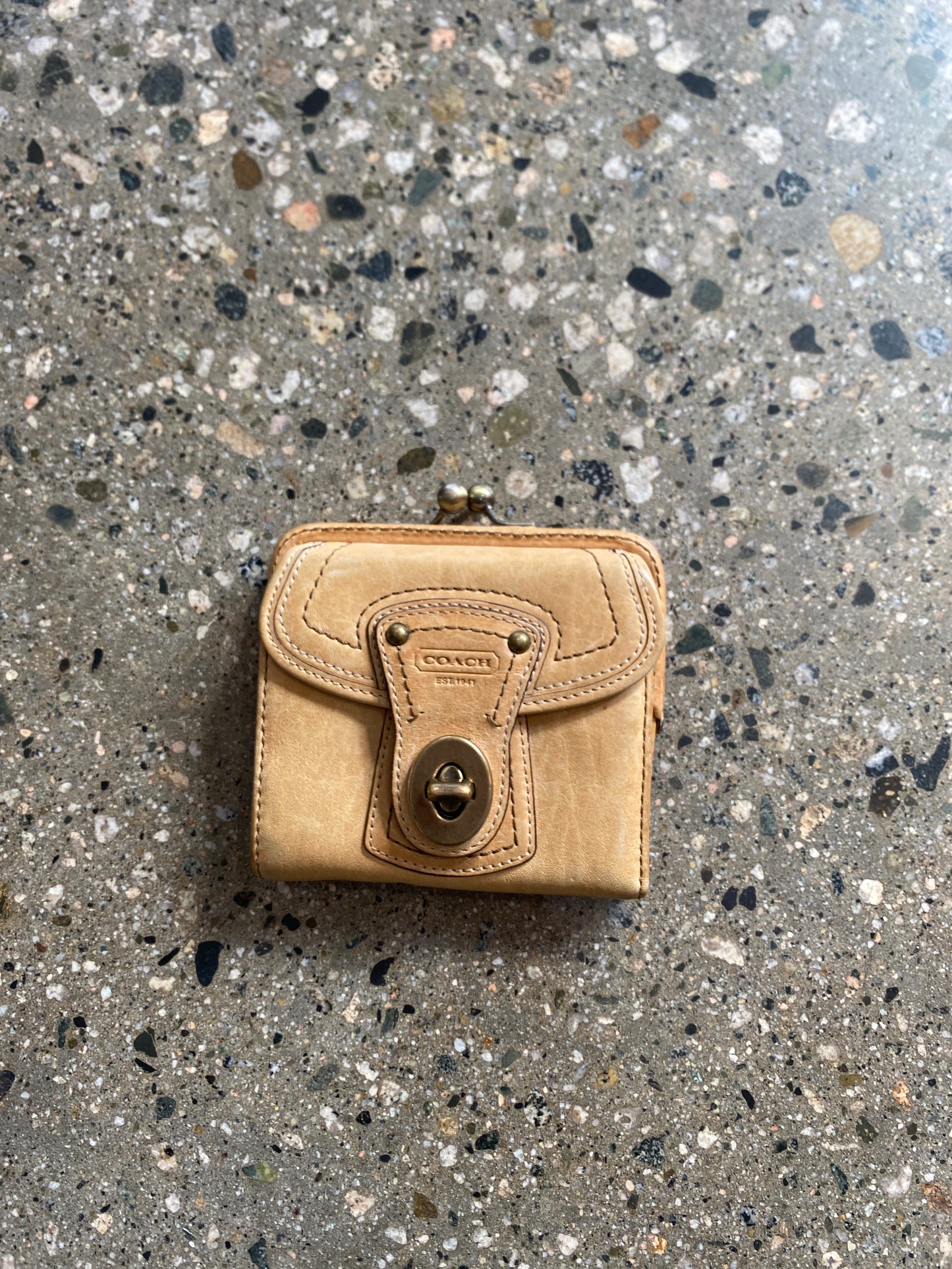 (OS) Coach Legacy Wallet