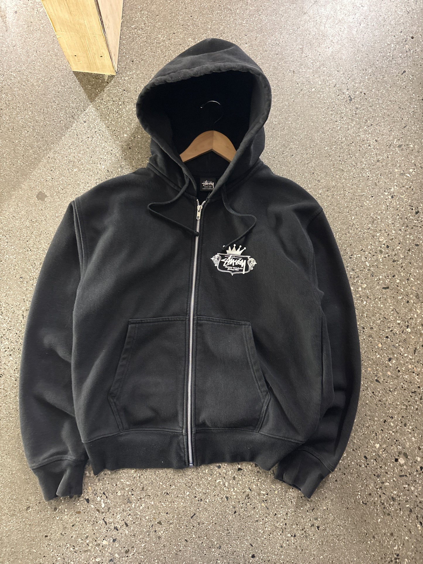 (m) Stussy built to last black zip