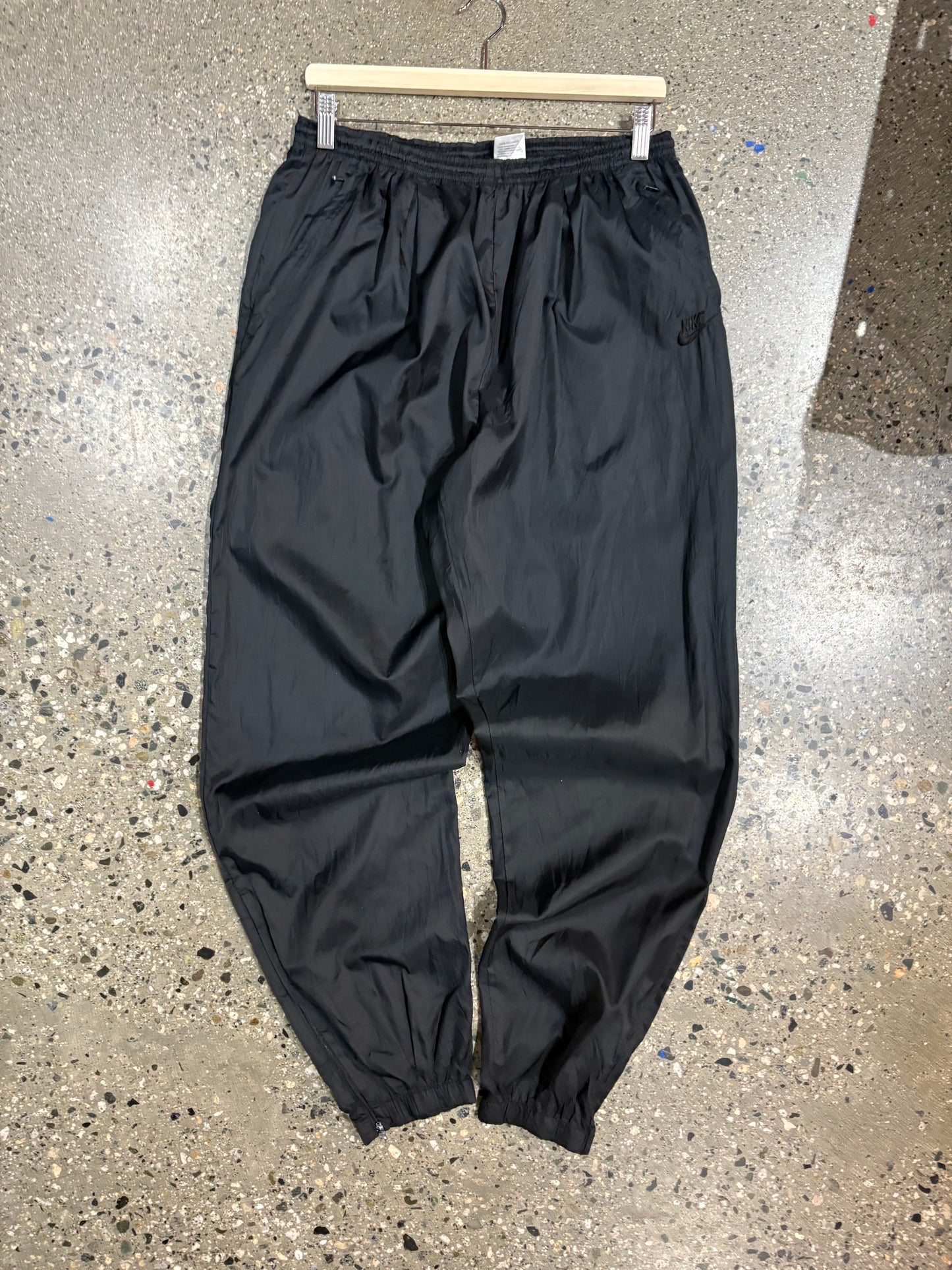 (M) 1980s Black Tonal Nike Windbreaker Pants