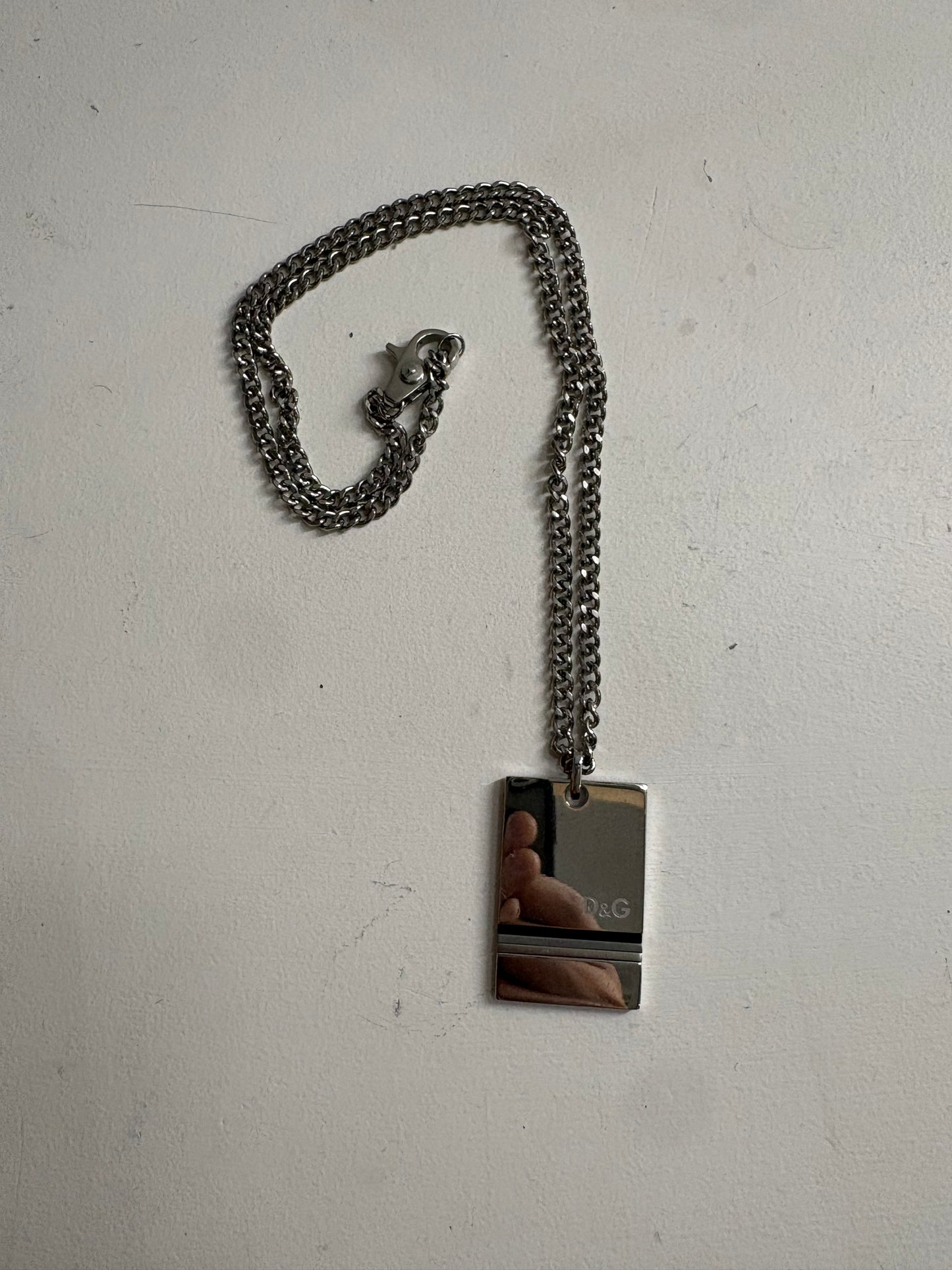 (12”) D&G Silver Stainless Pendant + figuro chain