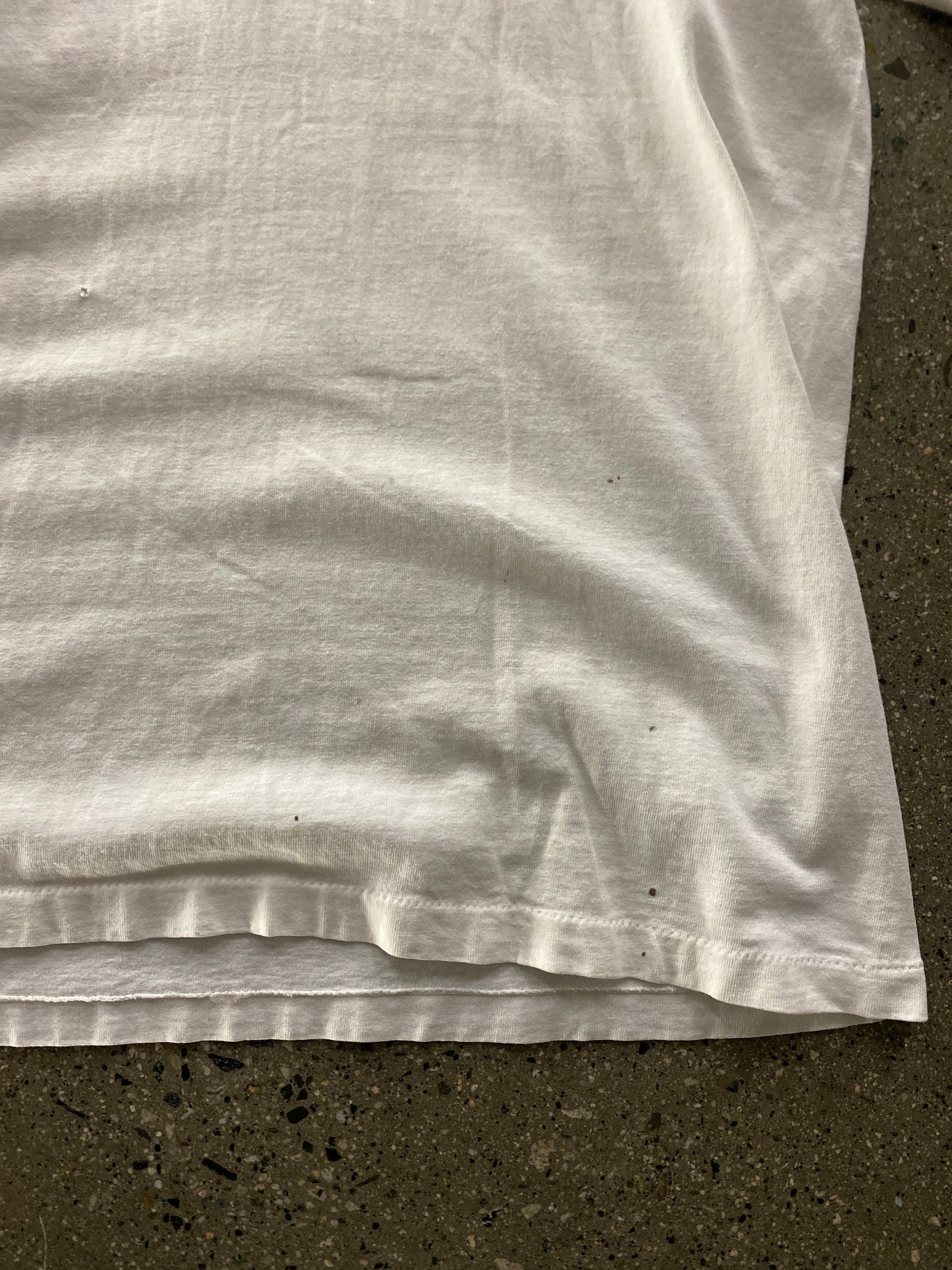 (L) (theerzy.co) 2002 Stussy NYTLA tee ( as is )