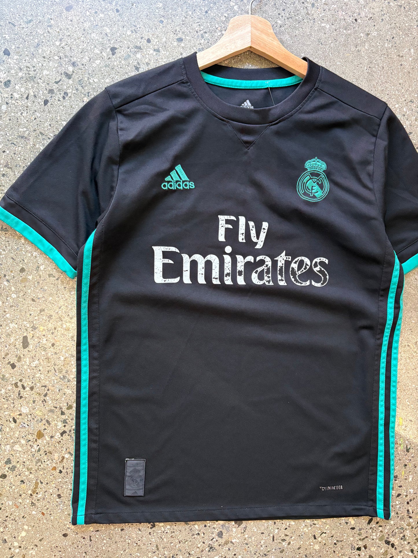 (S) Real Madrid 17-18 Away Kit ( as is )