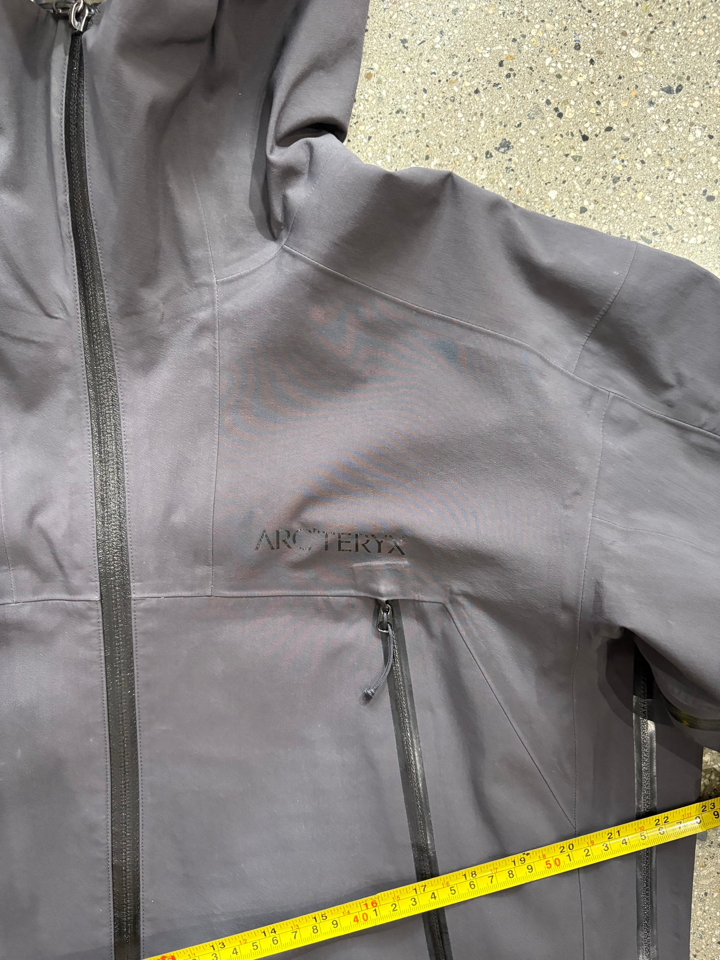 (XL) Older Arc’teryx Beta SL Goretex ( as is )