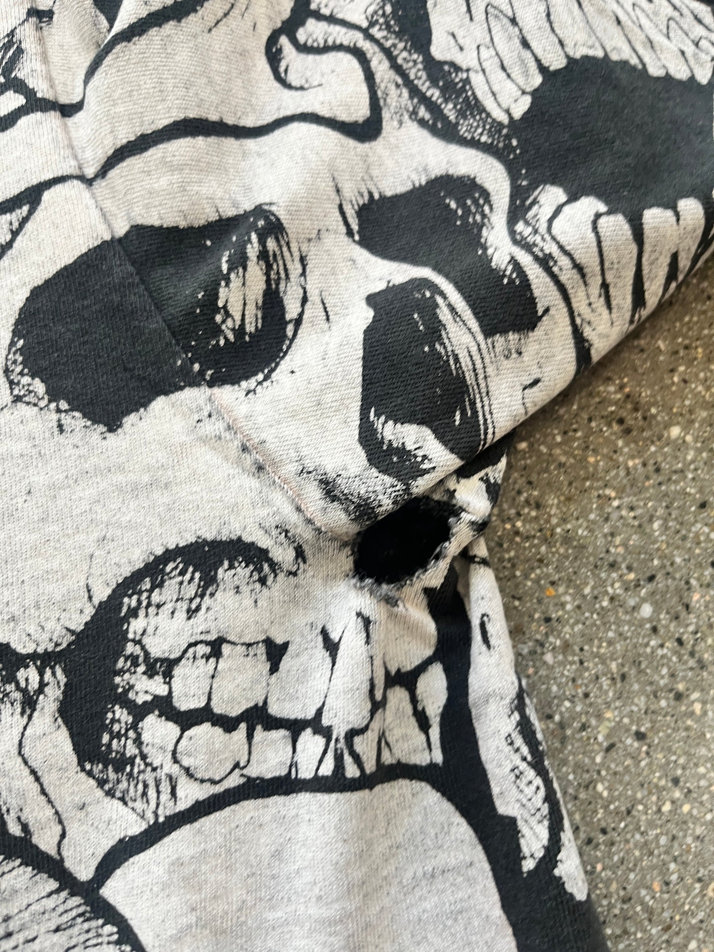 (XL) 1992 Skull AOP tee