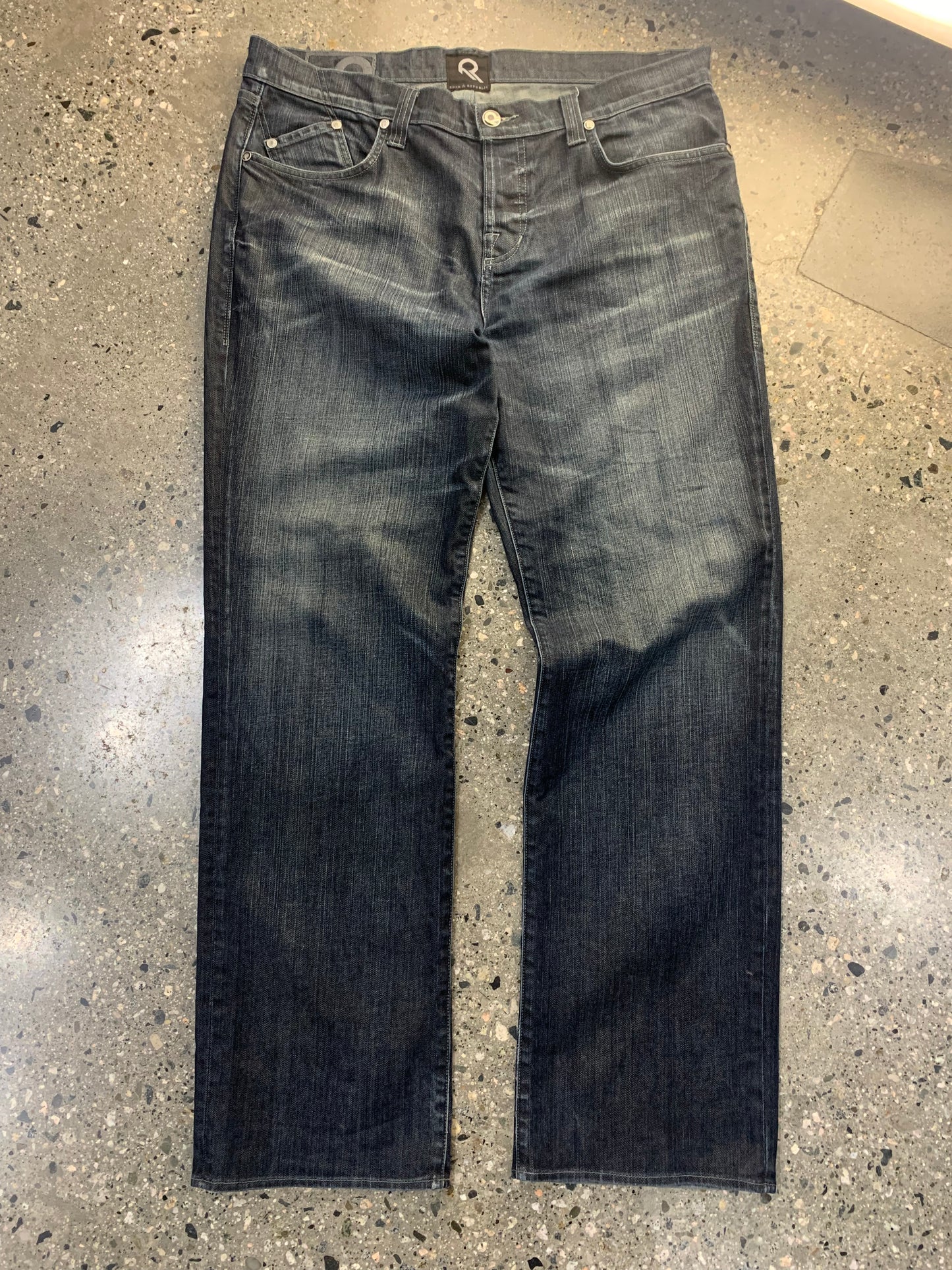 (34) 00's Rock & Republic Blue Jeans
