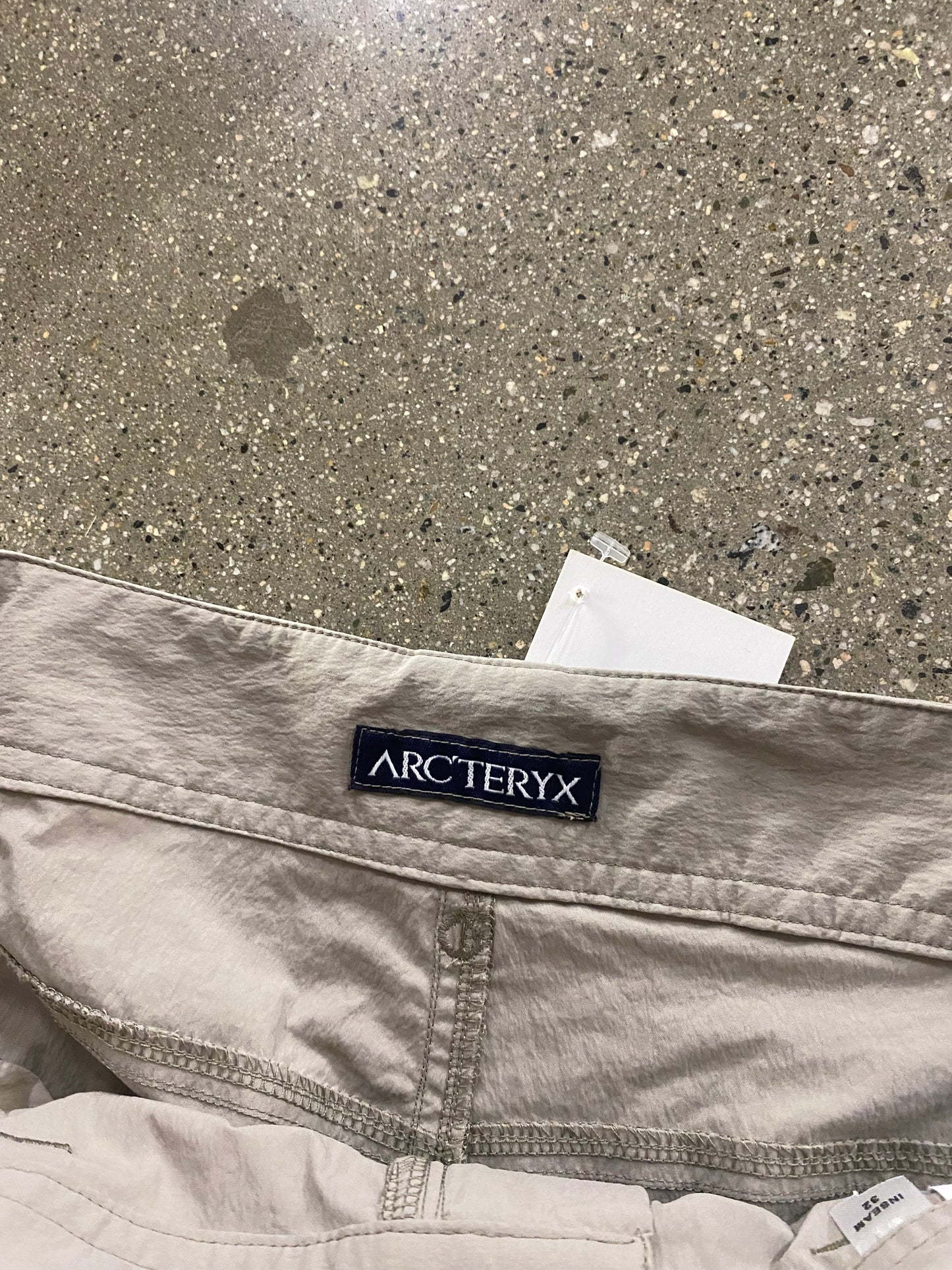 (34”) Arc’teryx Nylon Pants