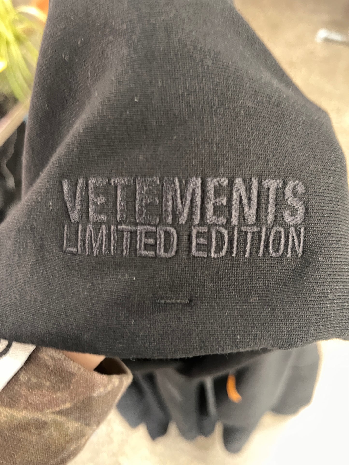 (M) Vetements Hub Brandnew with tags Hoodie