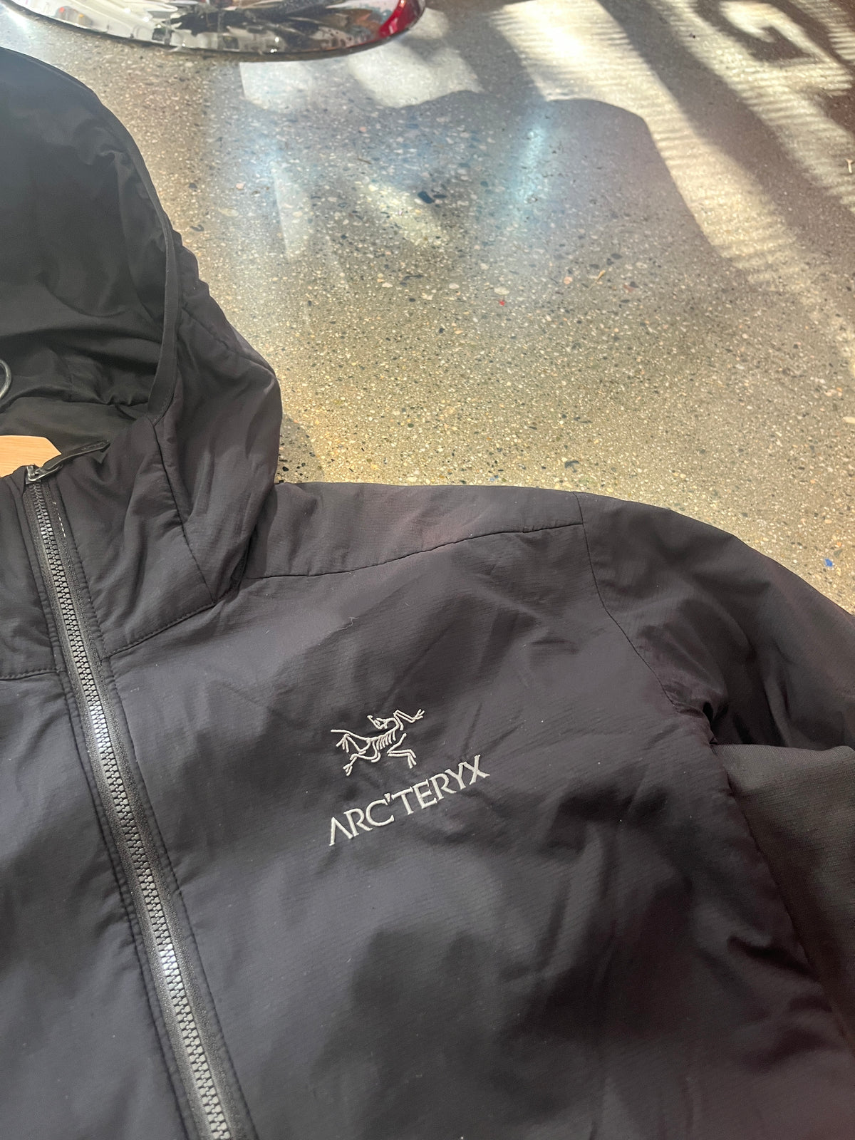 (M) Arc’teryx Atom Hoodie Black