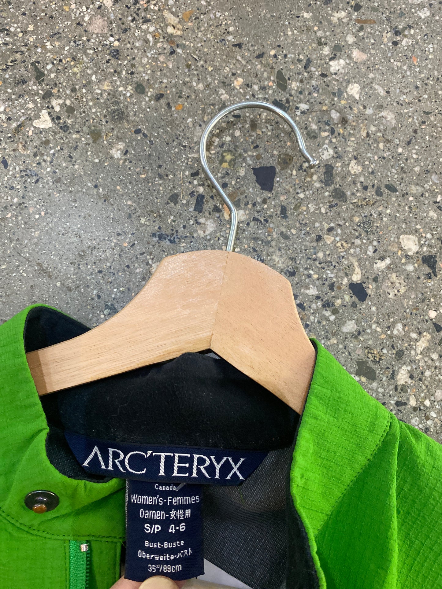 (Womens S) Vintage Arc’teryx Windstopper Jacket