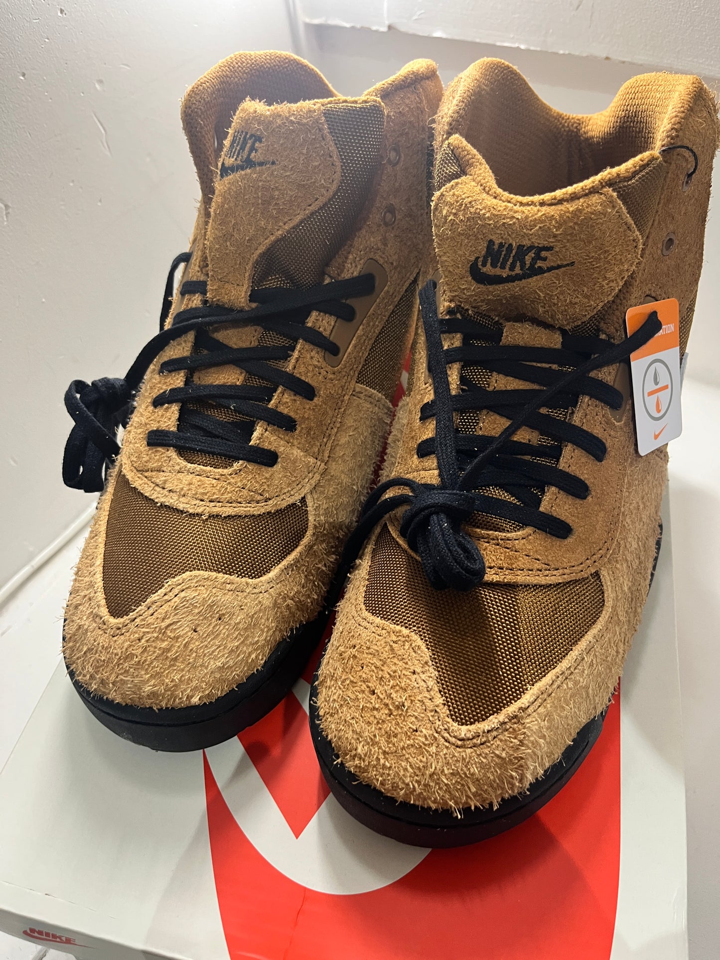 ( Size 11 US Men’s ) Nike x Stussy Bltro