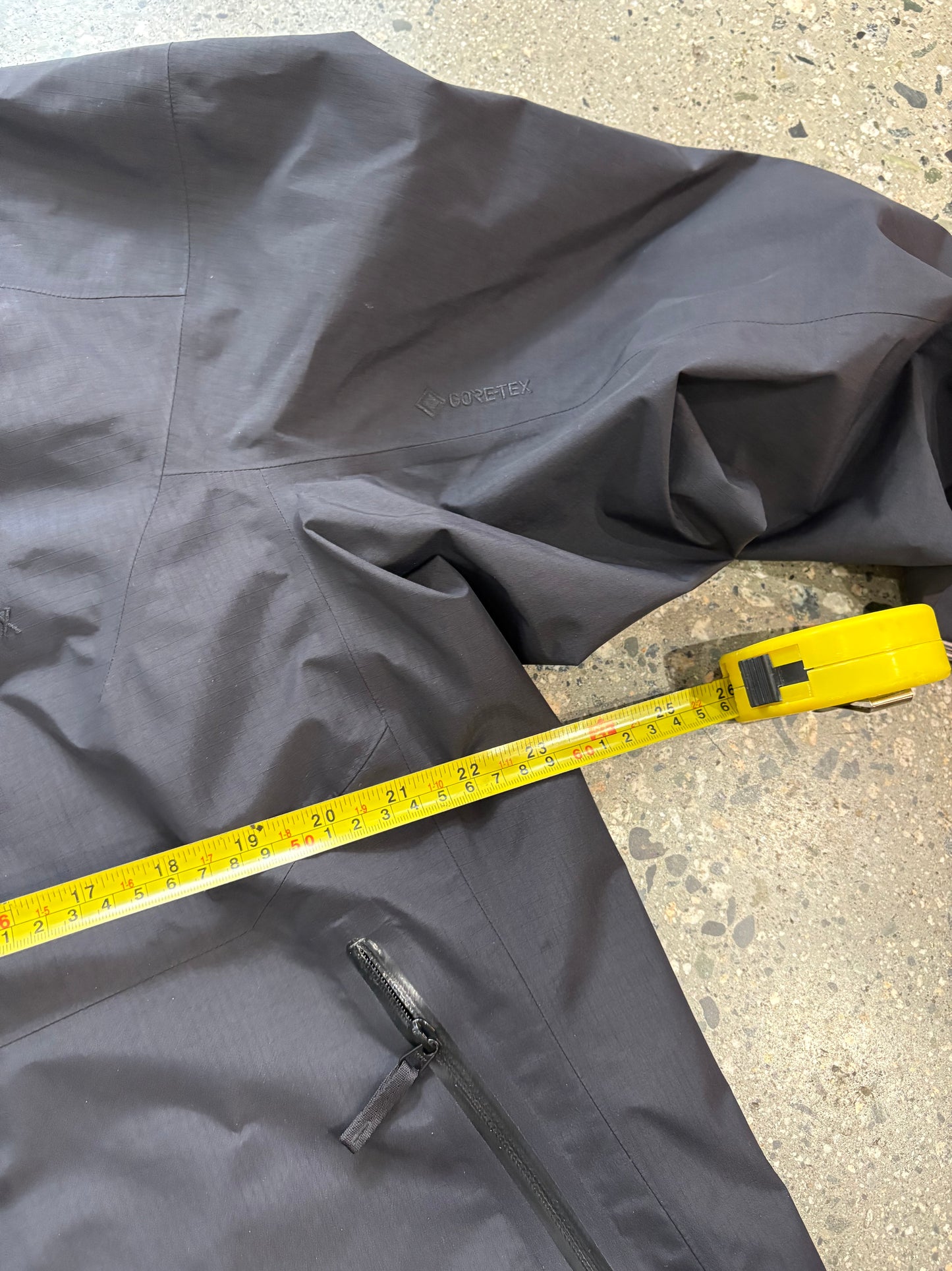 (L) Arcteryx Zeta ZL Goretex All Black Jacket