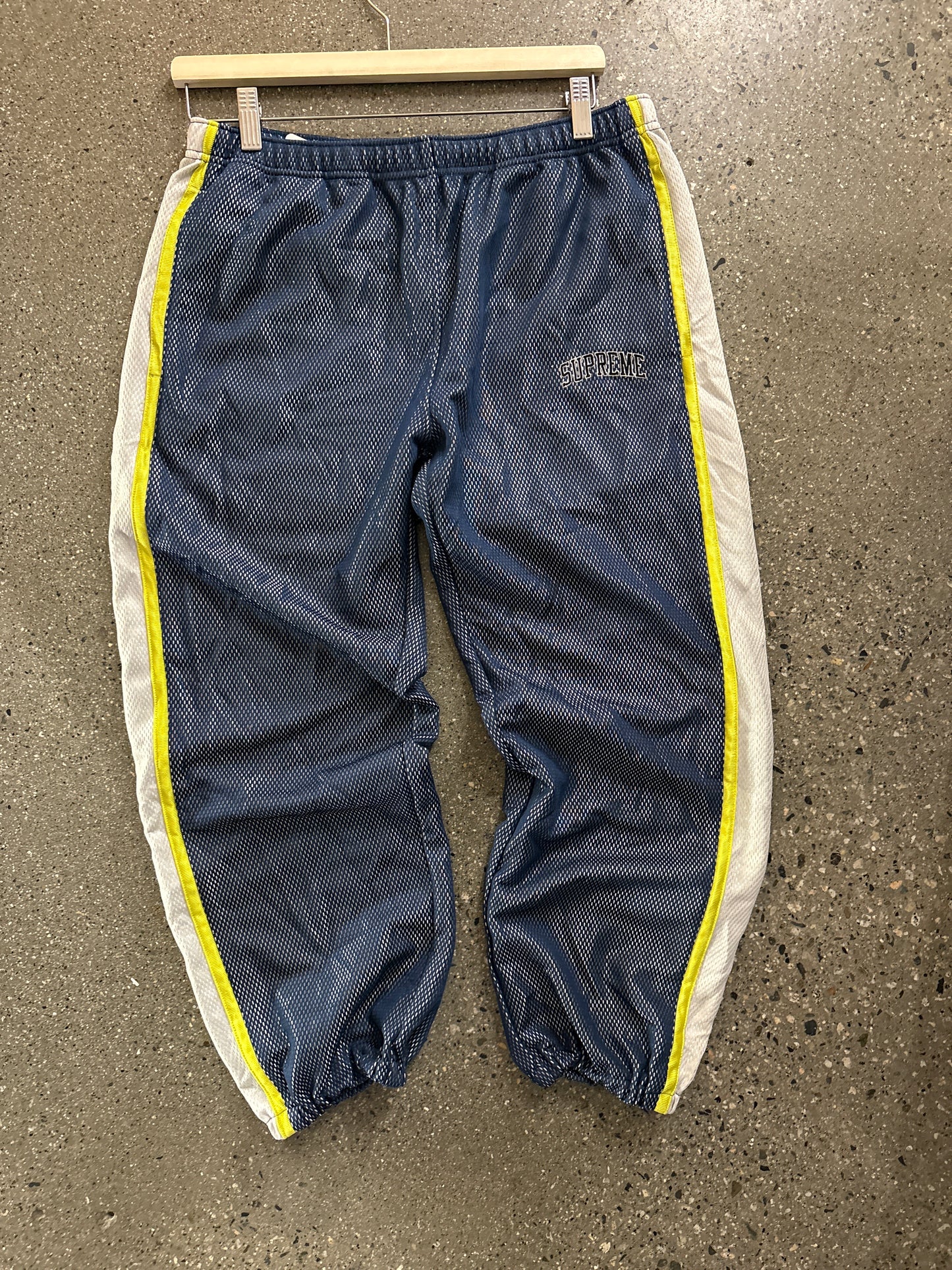 (M) Supreme SS18 Monded Mesh Bottoms