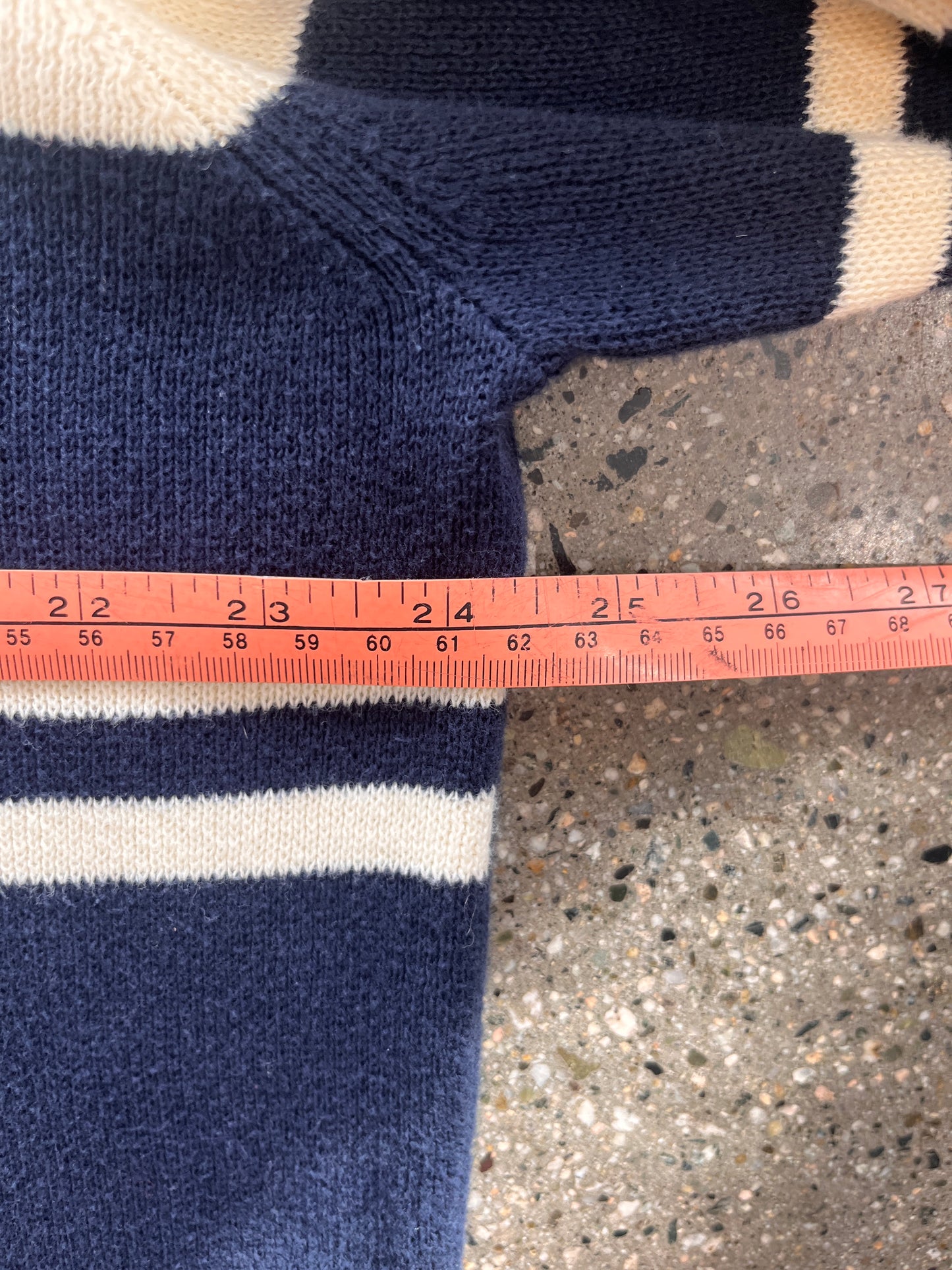 (L) tommy h knit