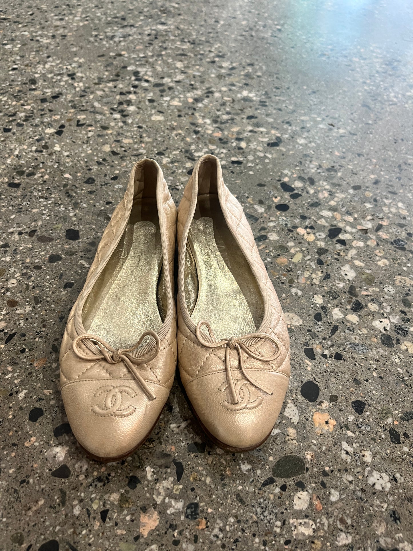 (6 US) Chanel Ballet Flats - Cream