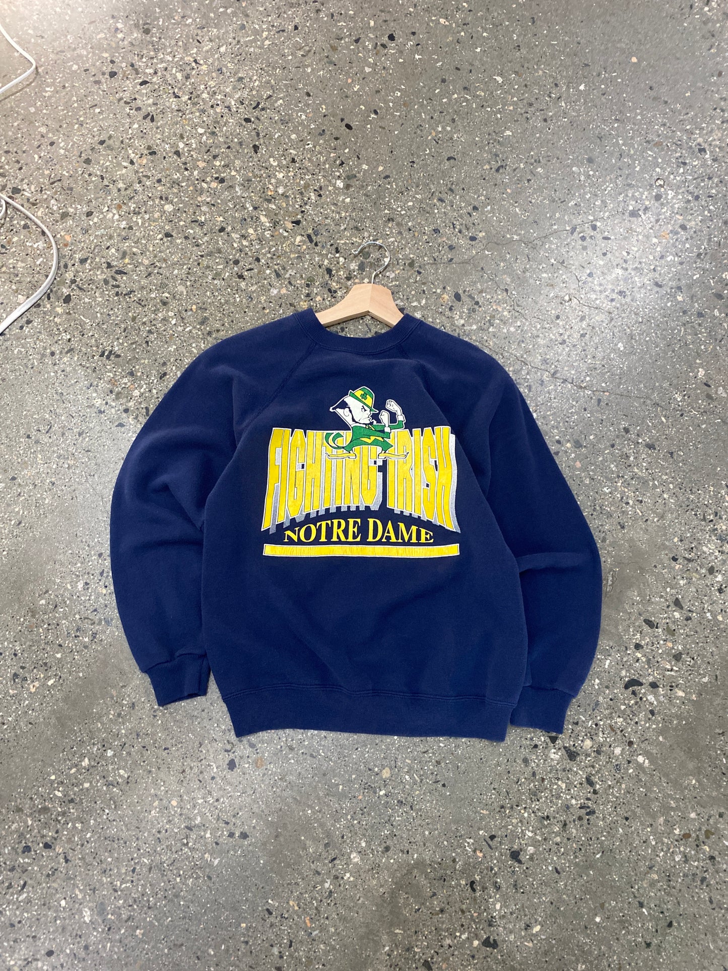 (XXS) 90's Fighting Irish Note Dame Graphic Crewneck
