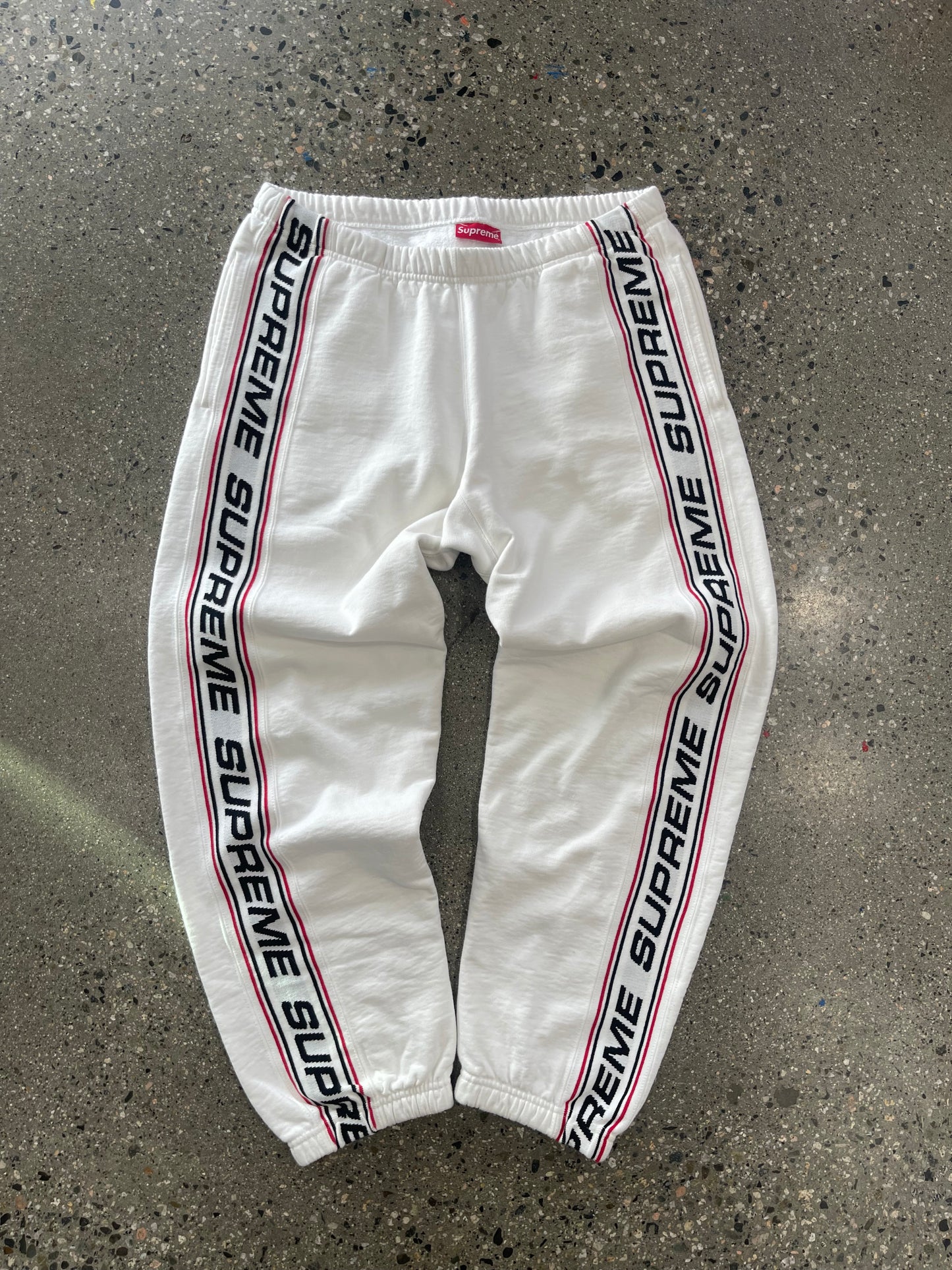 (M) Supreme Script Sweatpants