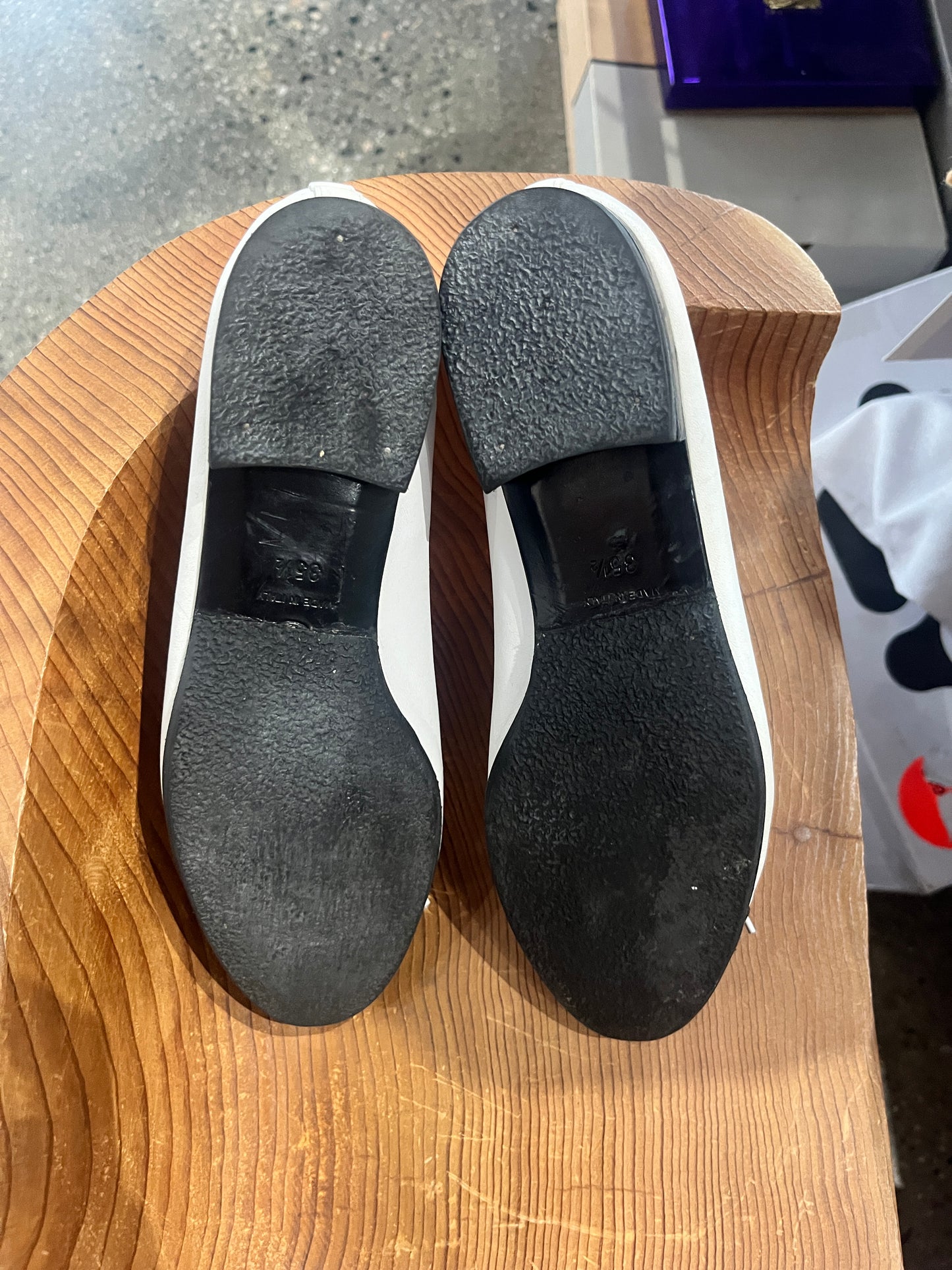 (5.5 US) Chanel Ballet Flats - White