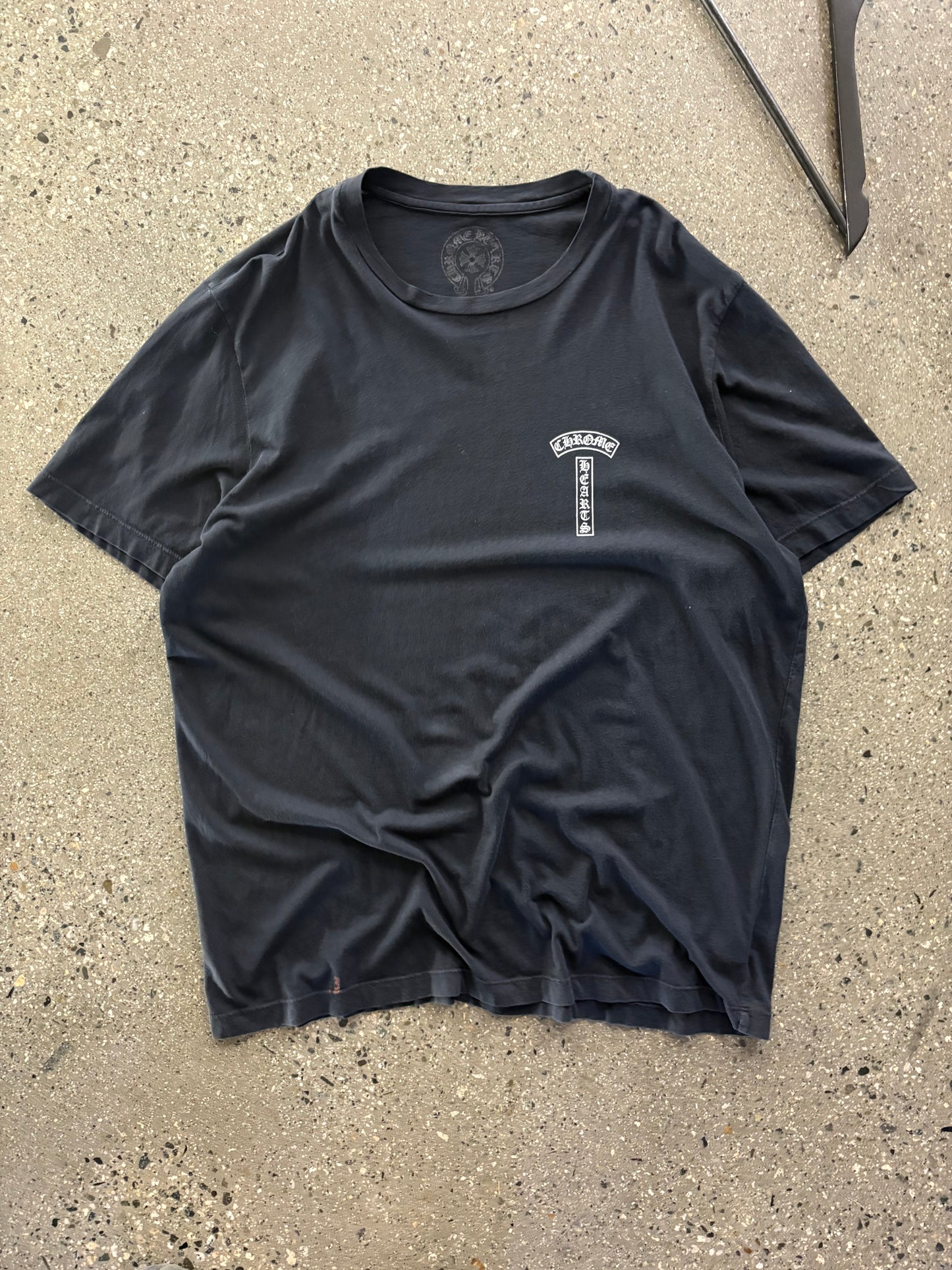 (XL) Chrome Hearts Vertical Scroll Tee