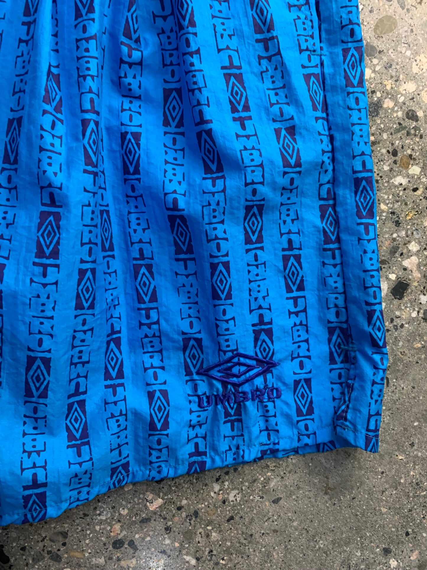 (XL) 90s Umbro Monogram Shorts