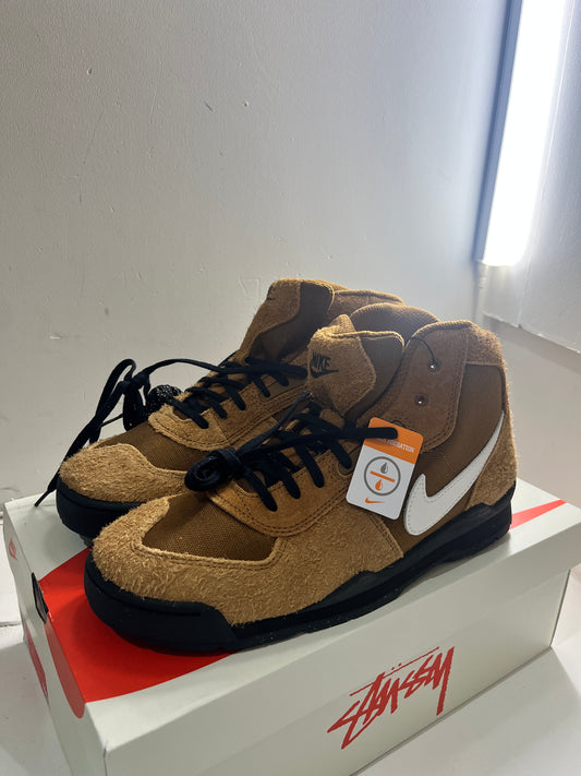 ( Size 11 US Men’s ) Nike x Stussy Bltro