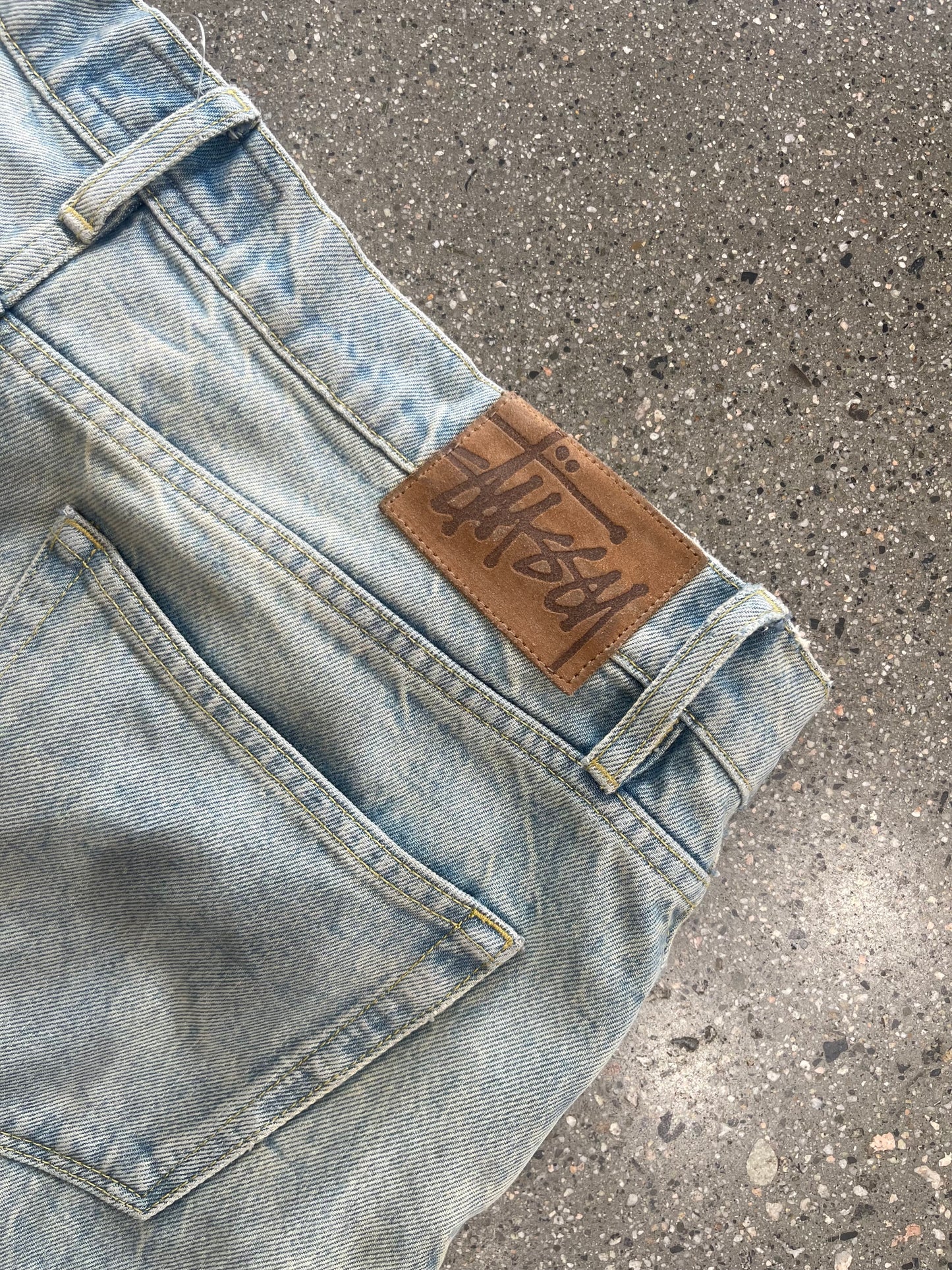 (34”) Light Wash Stussy big ol Jorts