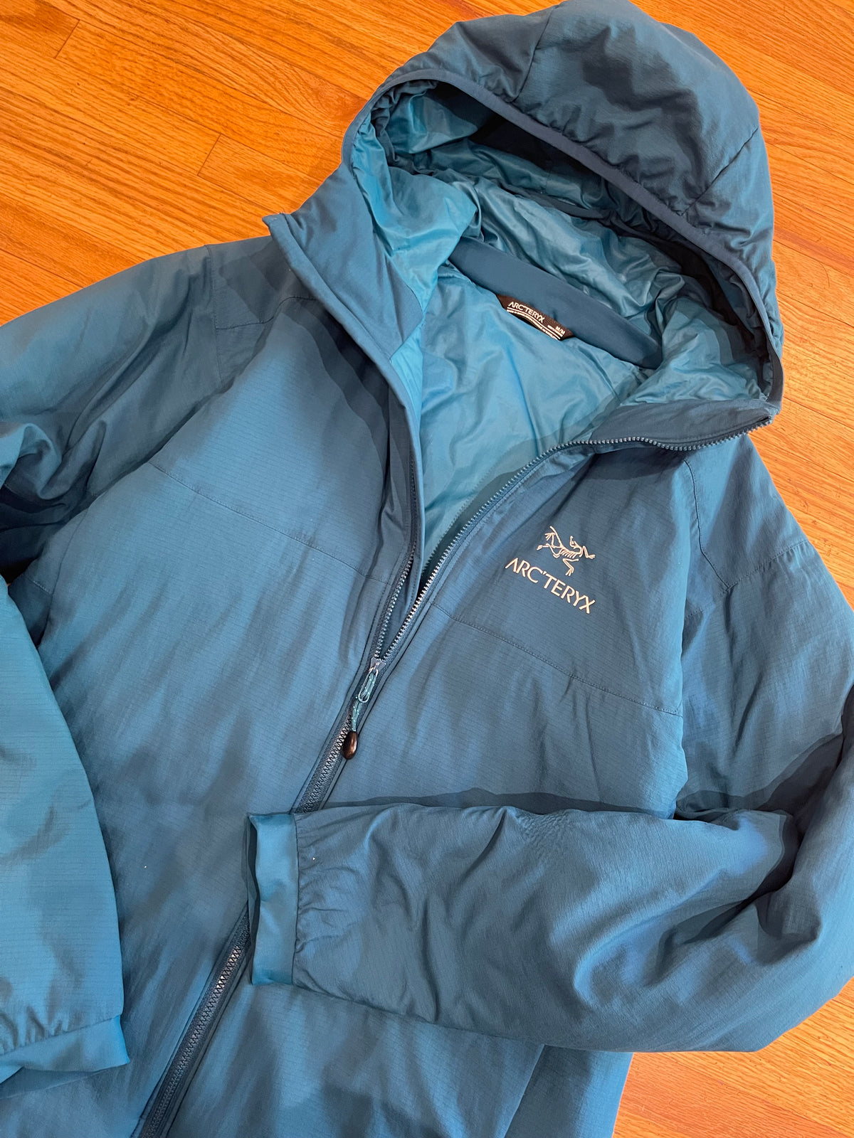 (Men’s L) Arc’teryx Atom AR Hoody Blue