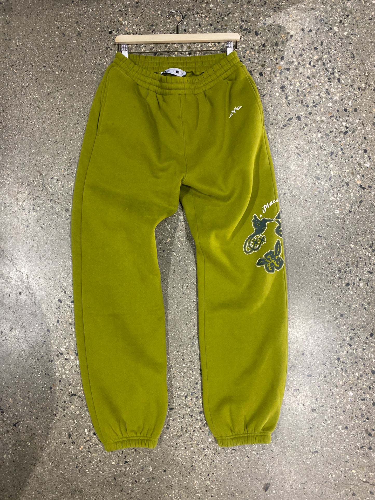 (M/L) 4YE Sweatpants 2022