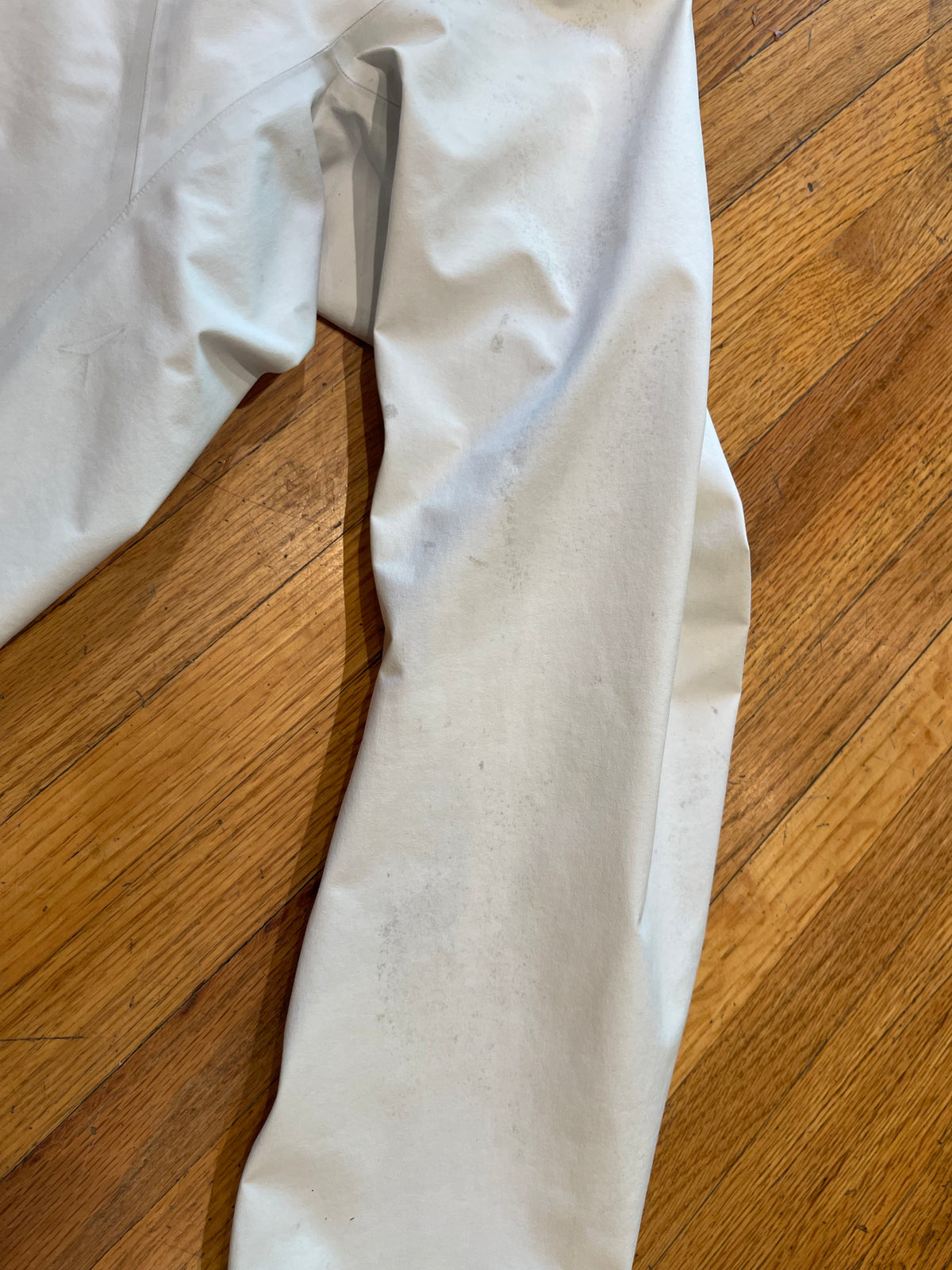 (XS) Arc’teryx Beta Platinum White Goretex Jacket