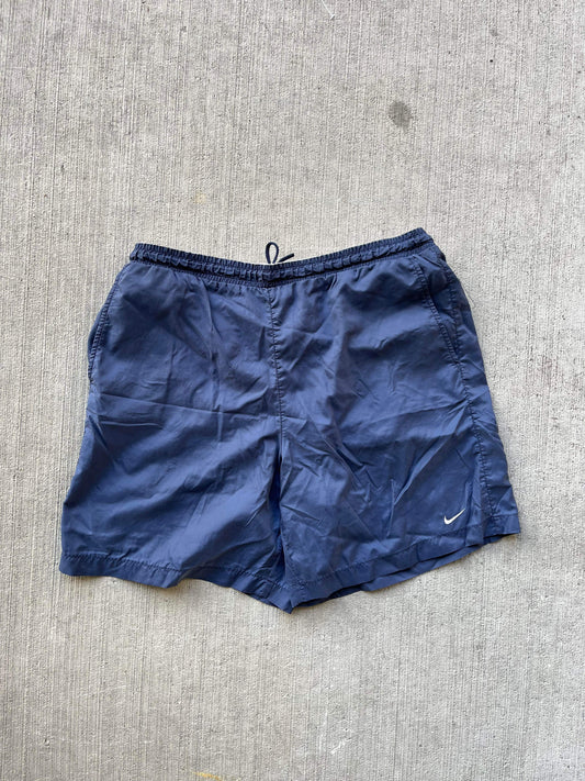 (L) 90’s Nike Swoosh Shorts