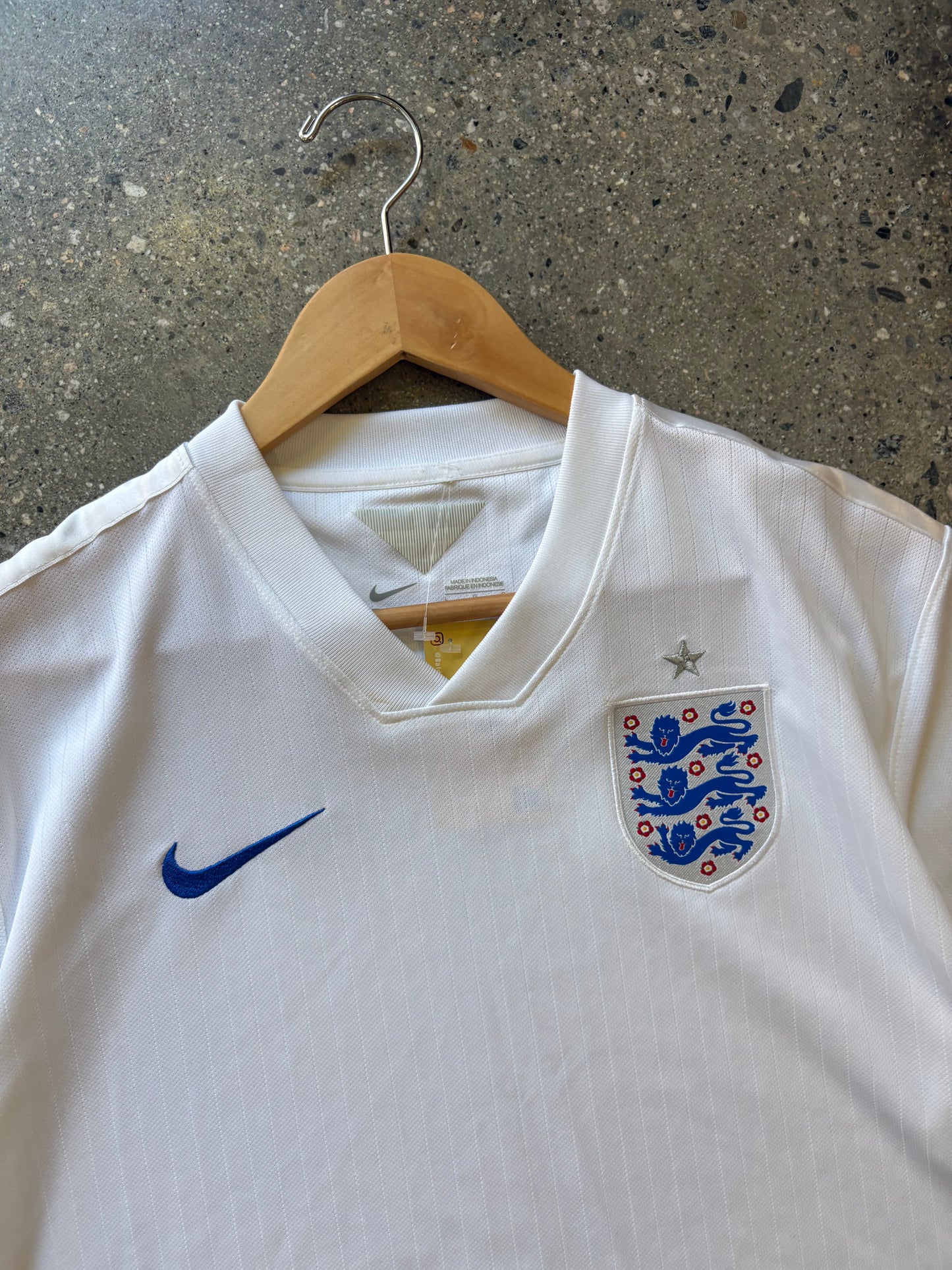 (L) 2014 Nike England Kit