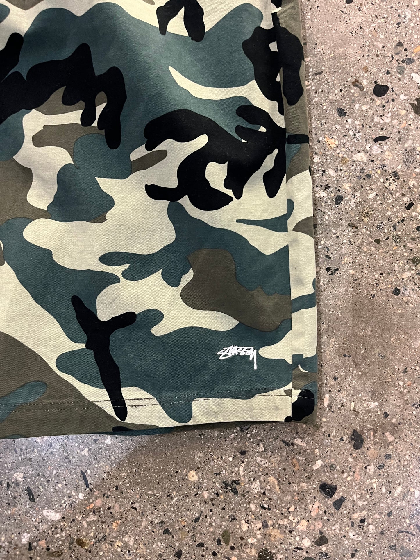 28W - Stussy Camo Skirt